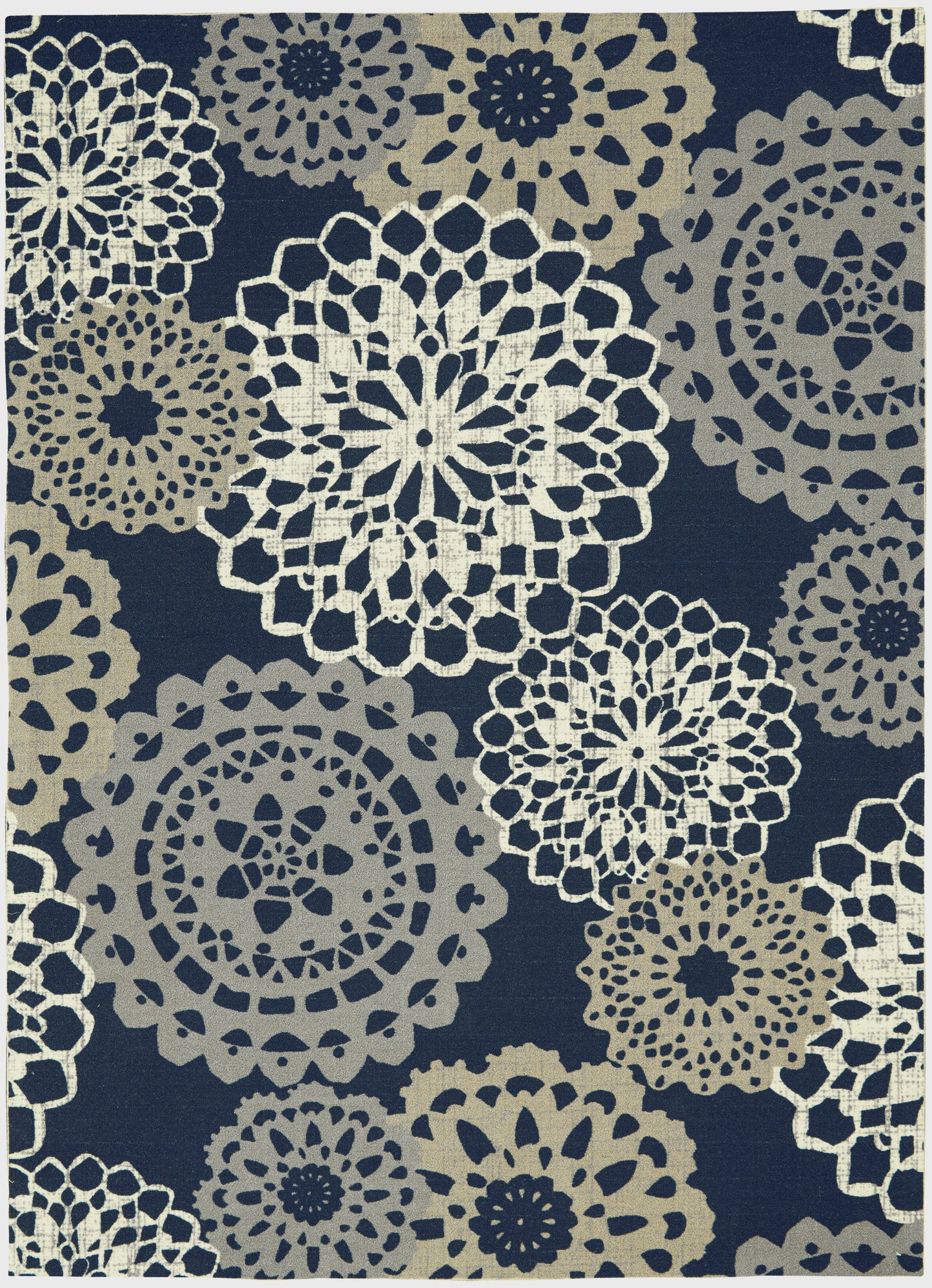 Waverly Sun N Shade SND72 Black Contemporary Power-Loomed Rug