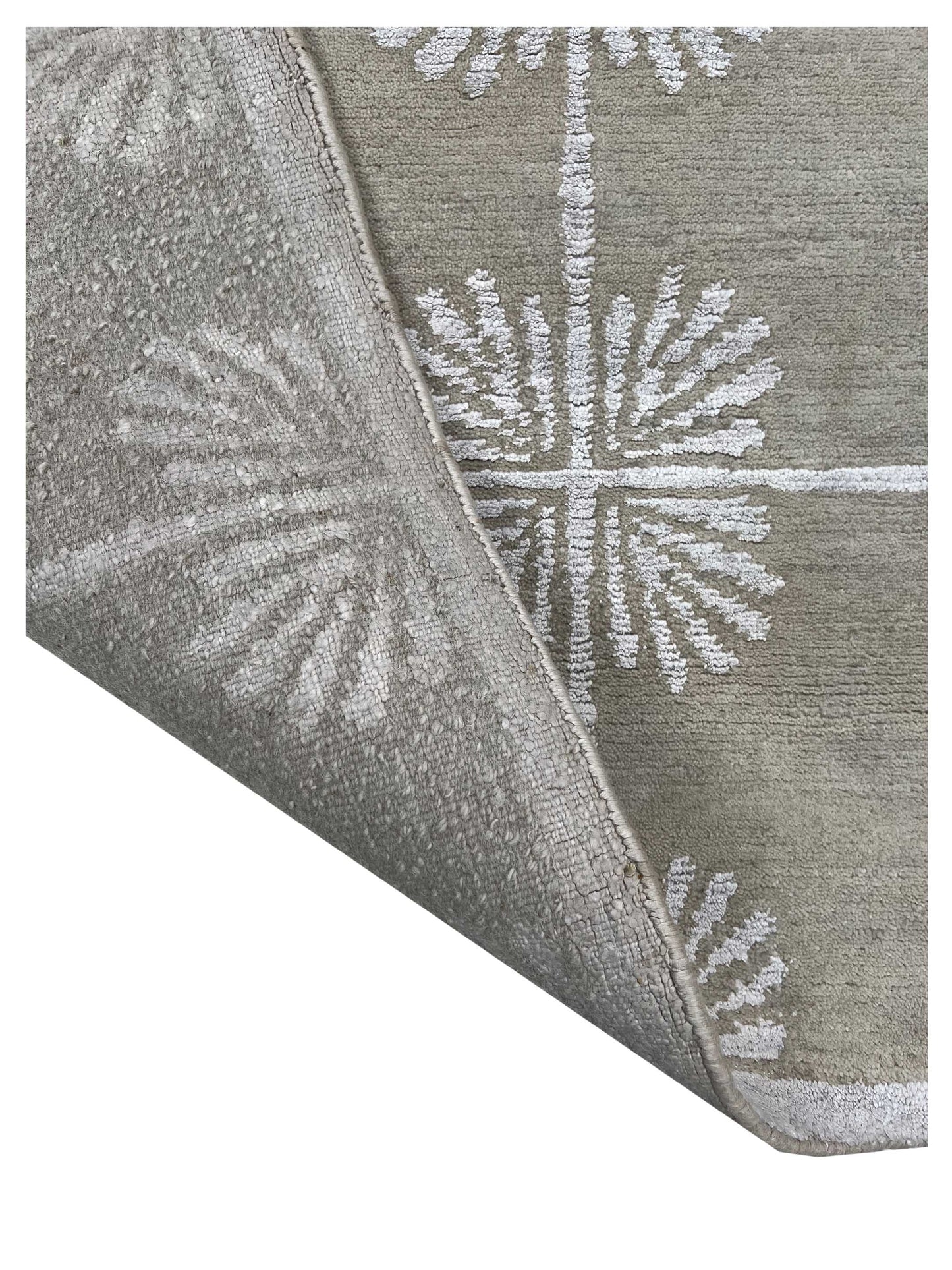 Artisan Toni Beige Silver Knotted Rug