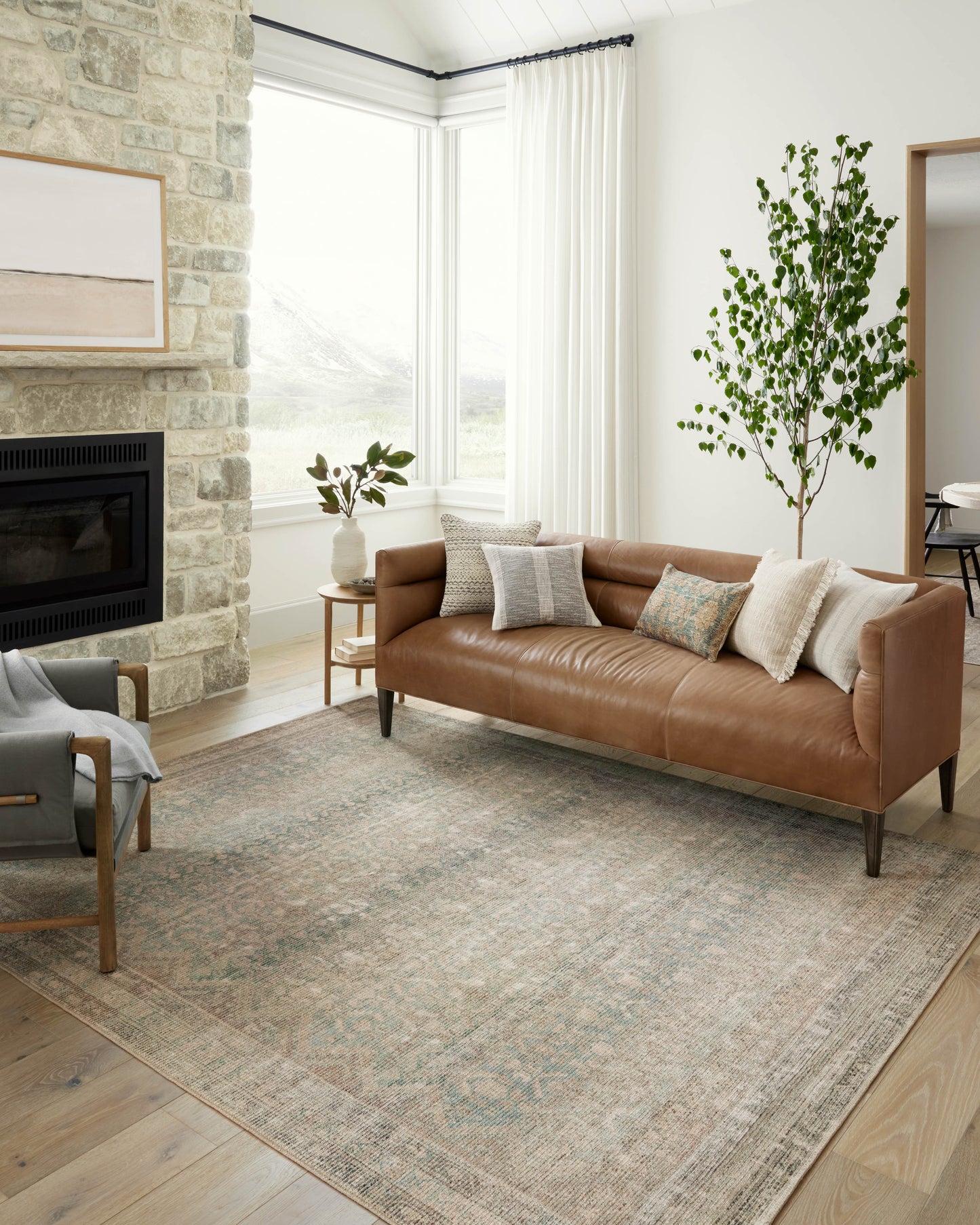 Angela Rose x Loloi Aubrey Jade Natural Traditional