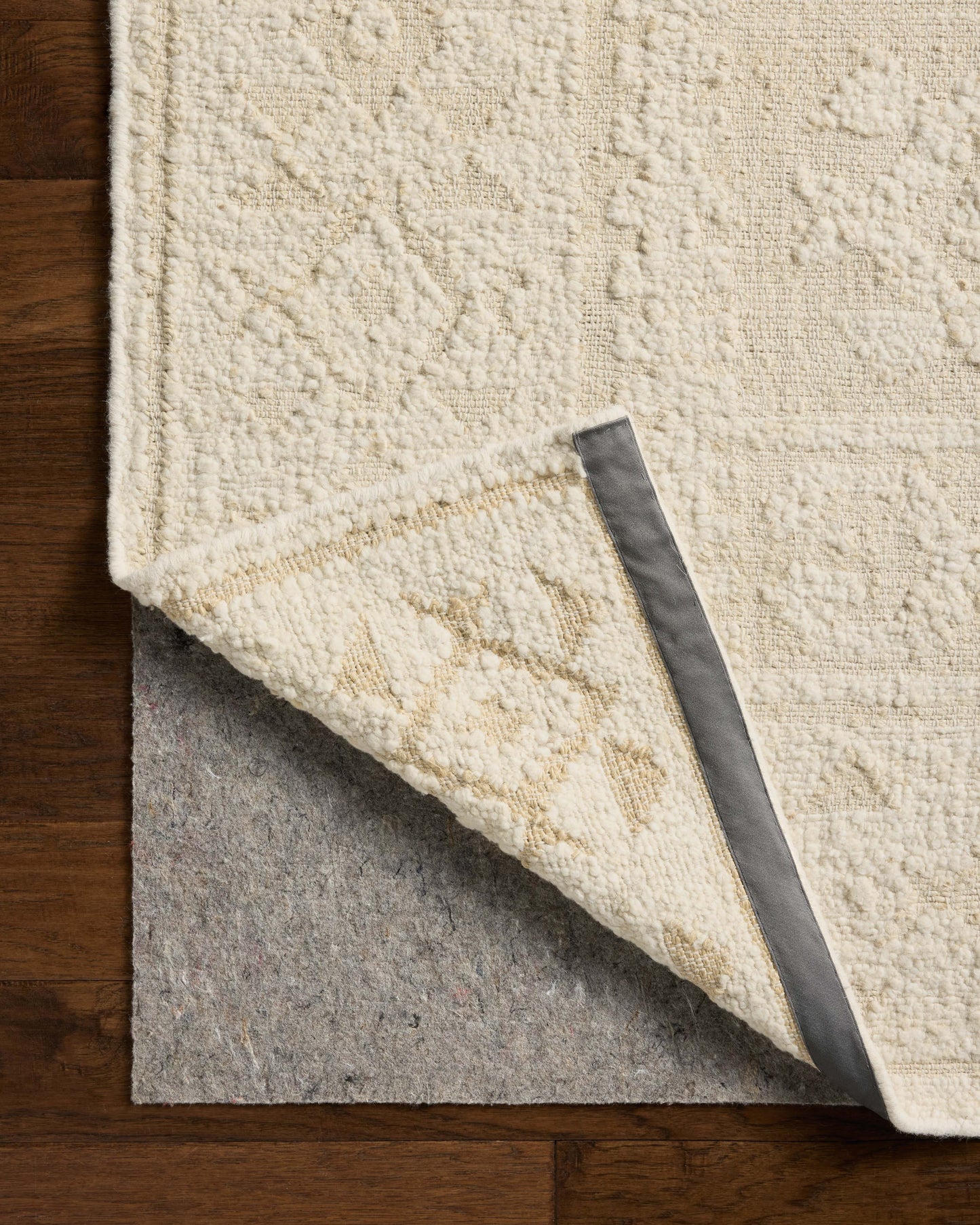 Loloi Alara Ivory Natural Traditional