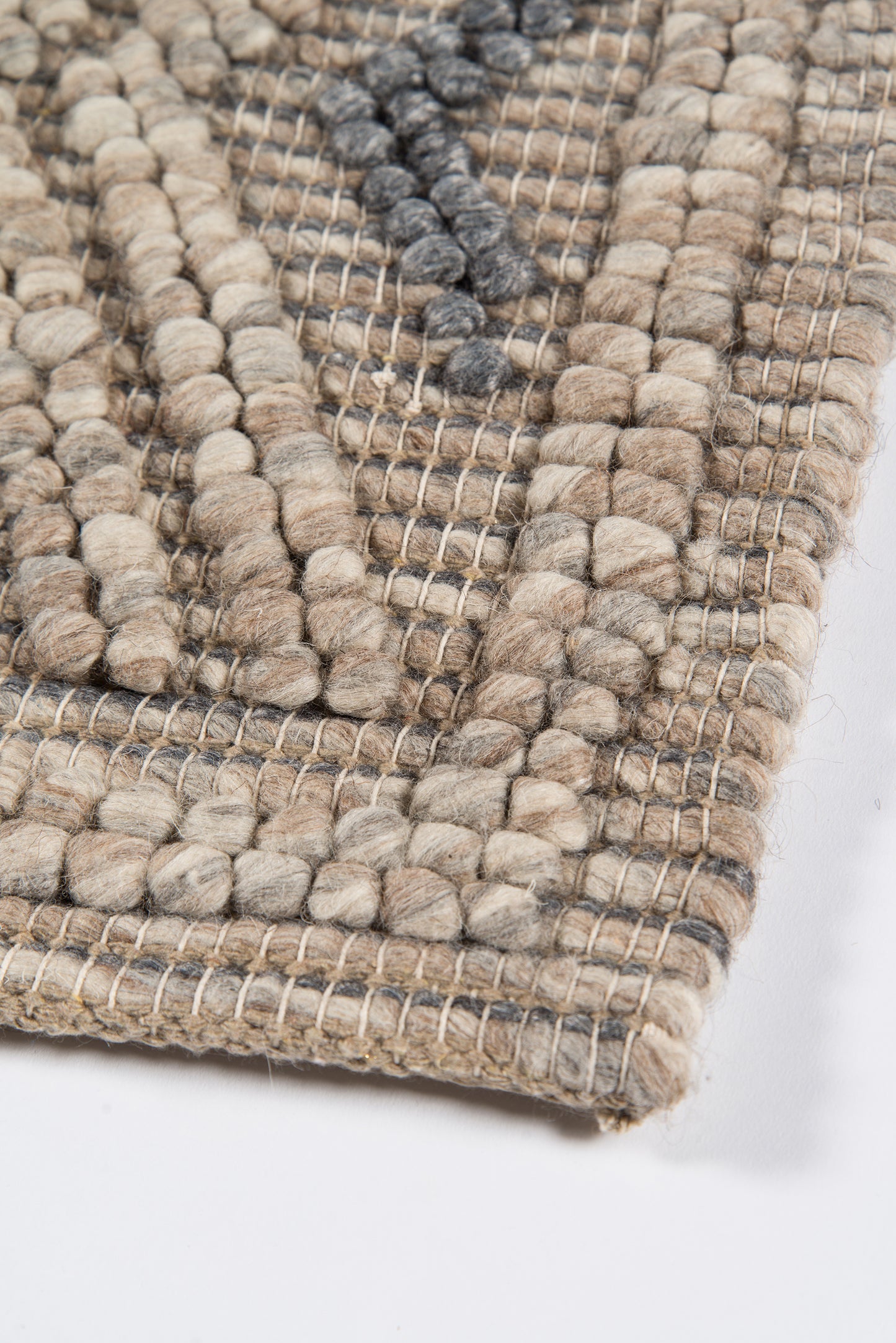 Momeni Andes Beige Contemporary