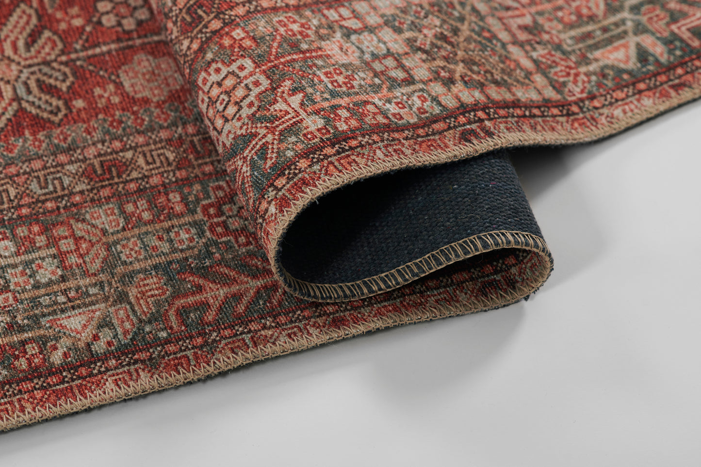 Momeni Ariana Red Traditional