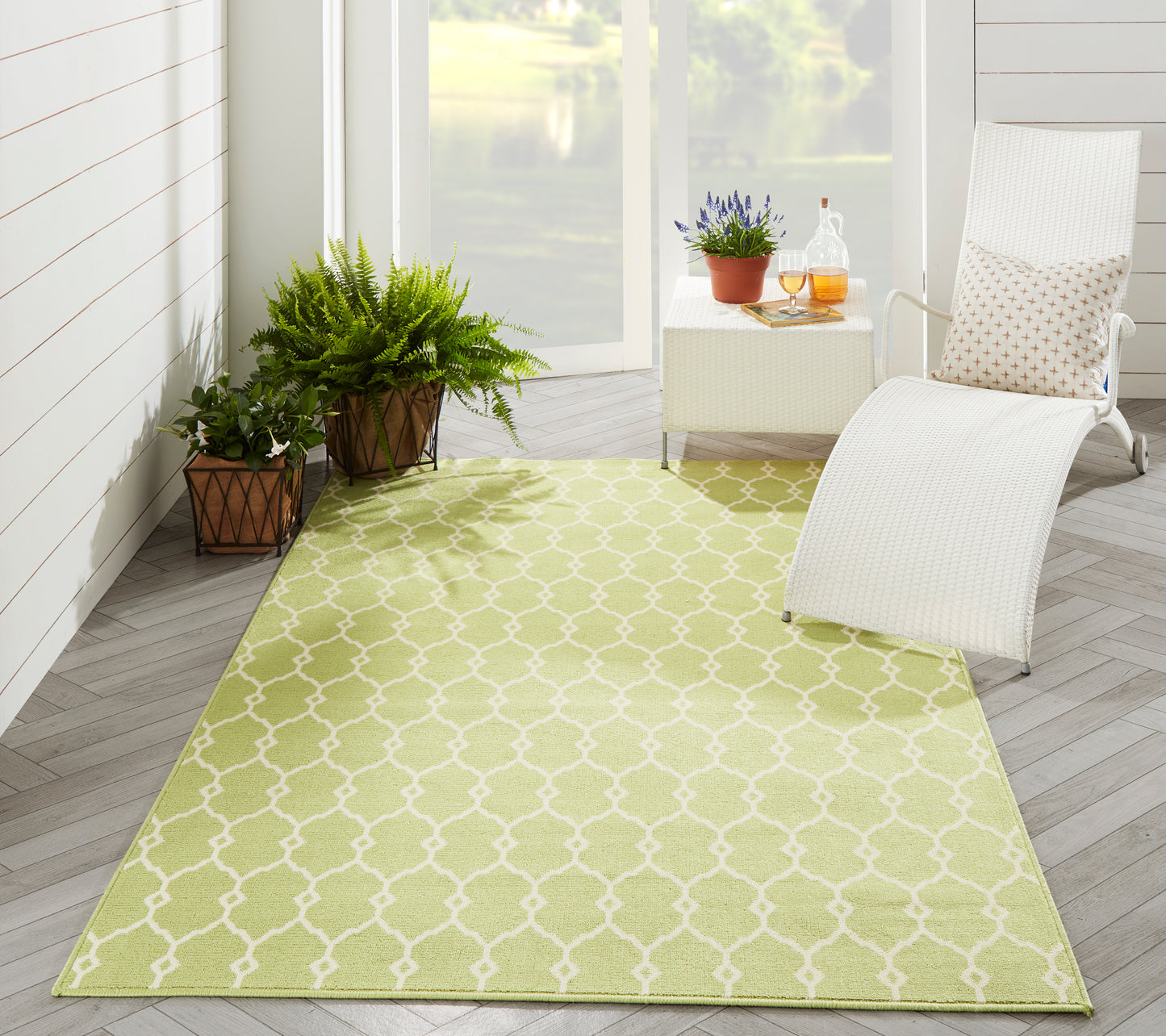 Momeni Baja Green Contemporary