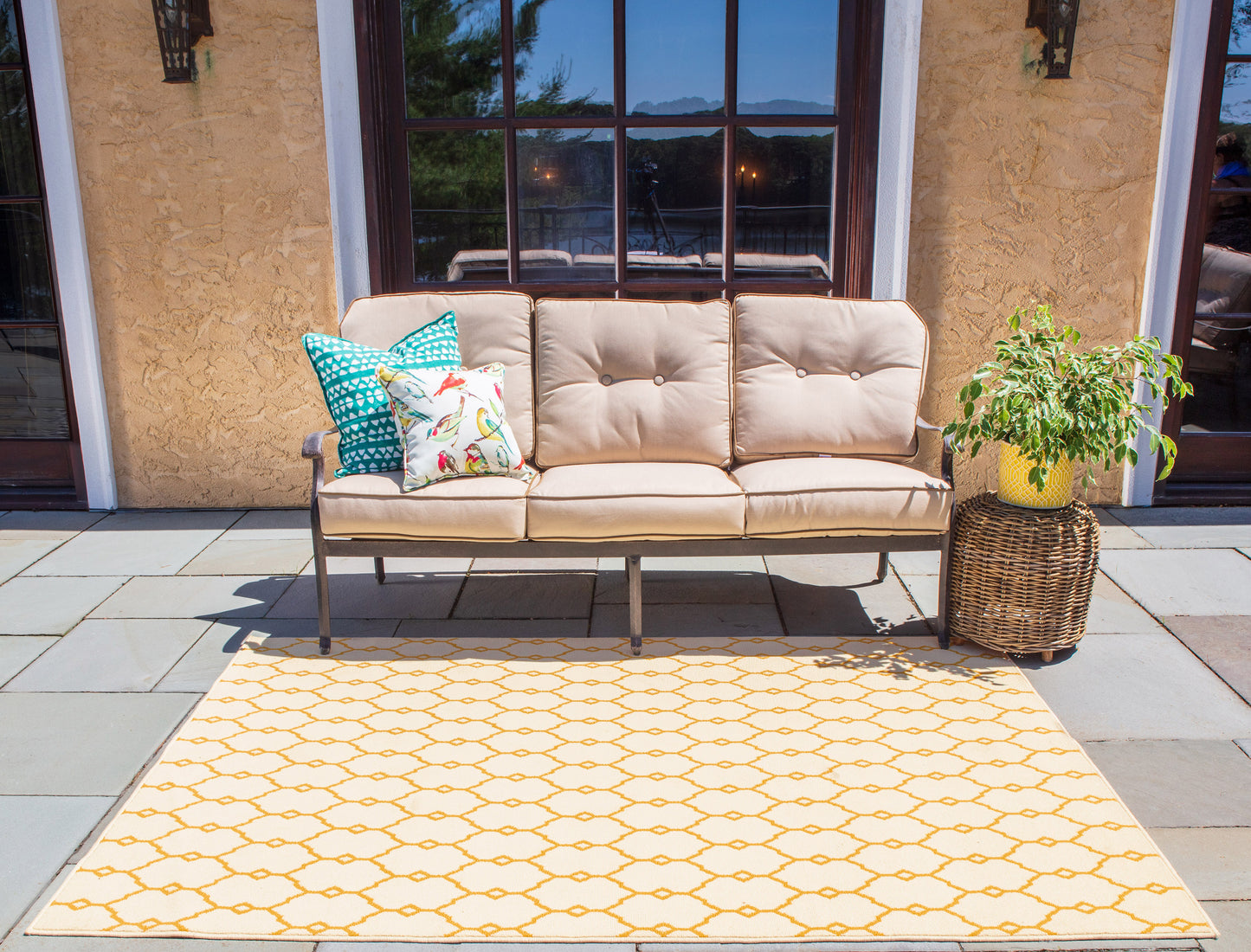 Momeni Baja Yellow Contemporary