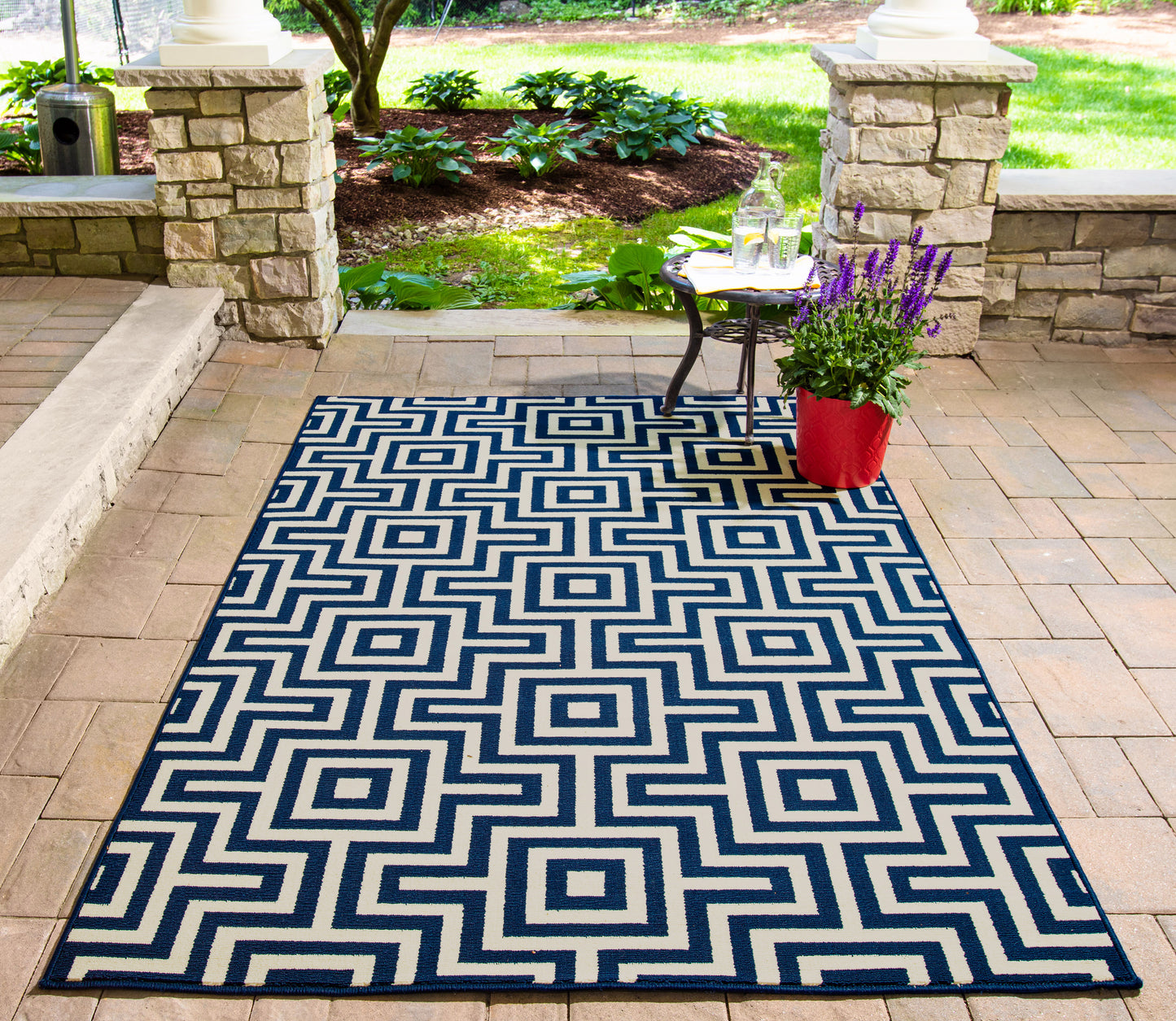 Momeni Baja Navy Contemporary