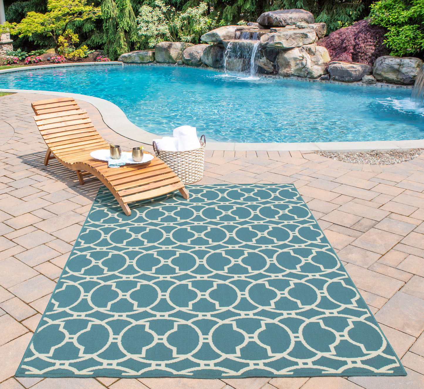Momeni Baja Blue Contemporary