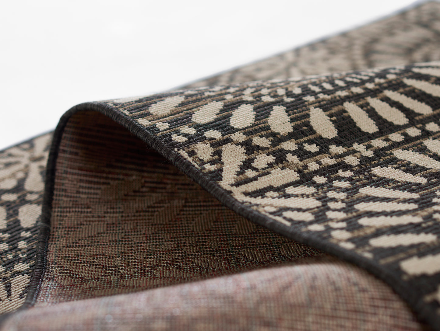 Momeni Baja Neutral Transitional