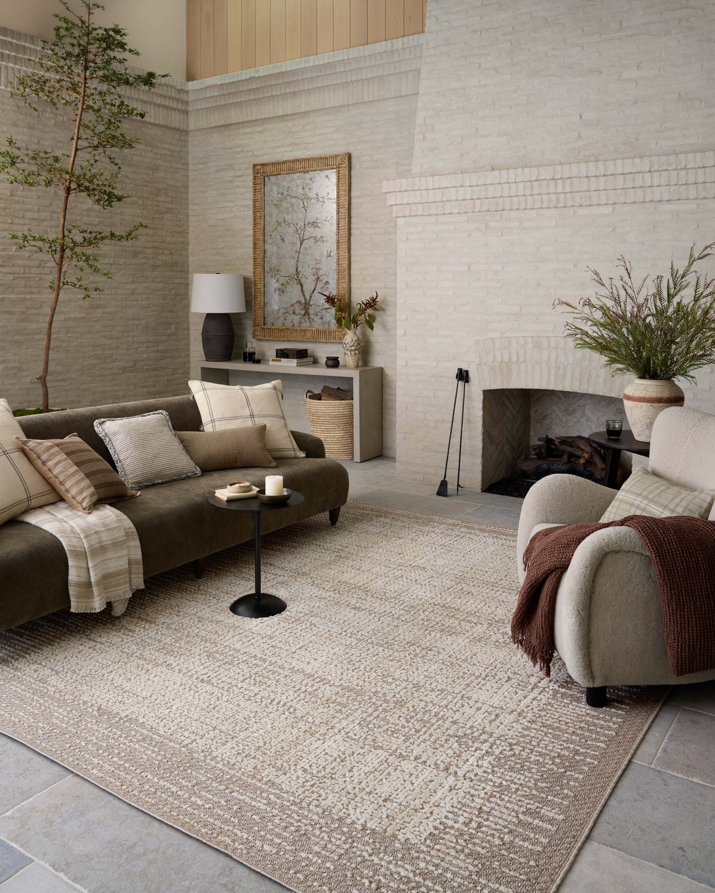 Amber Lewis x Loloi Bexley Natural Taupe Contemporary