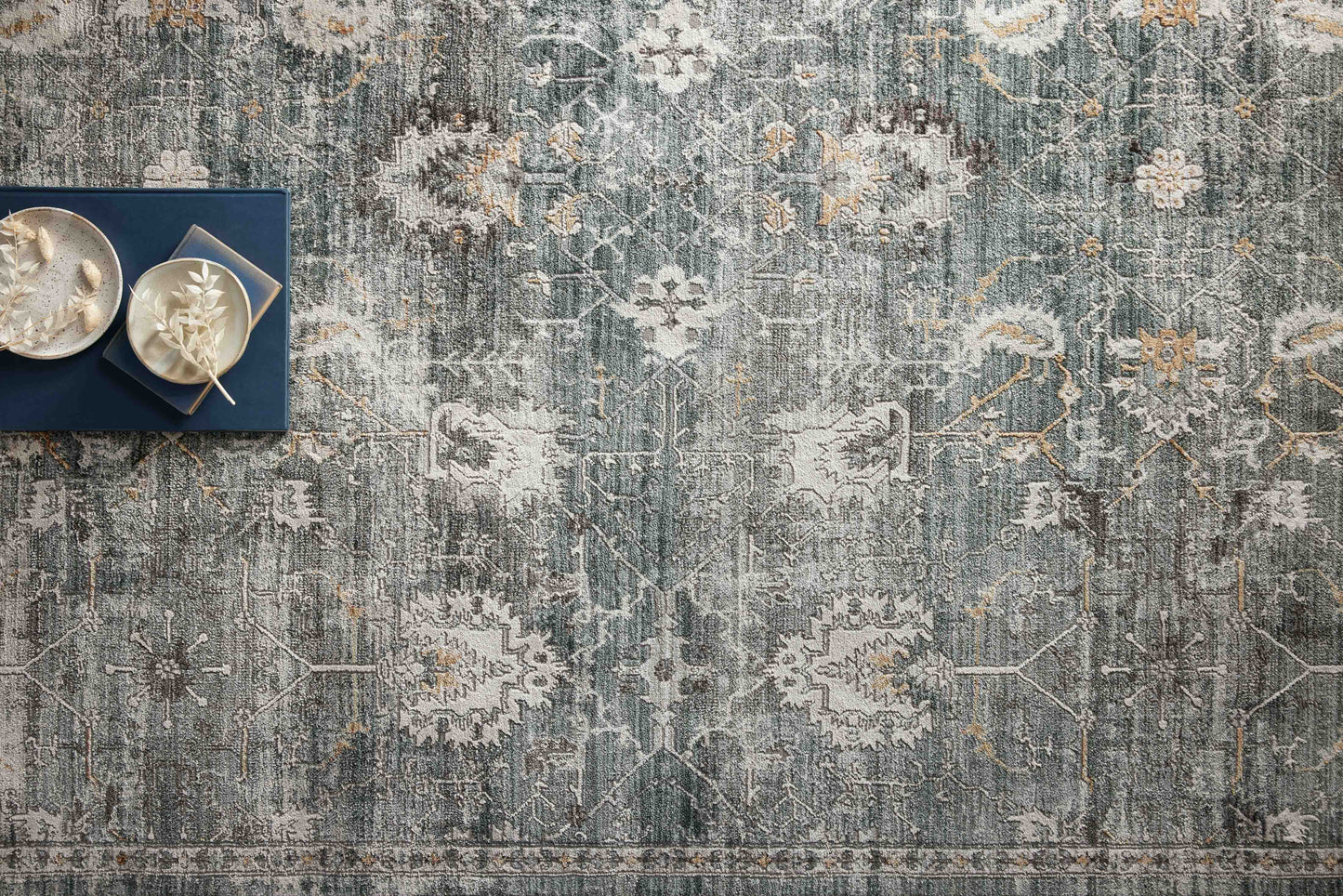 Loloi Bonney Lagoon Ivory Traditional