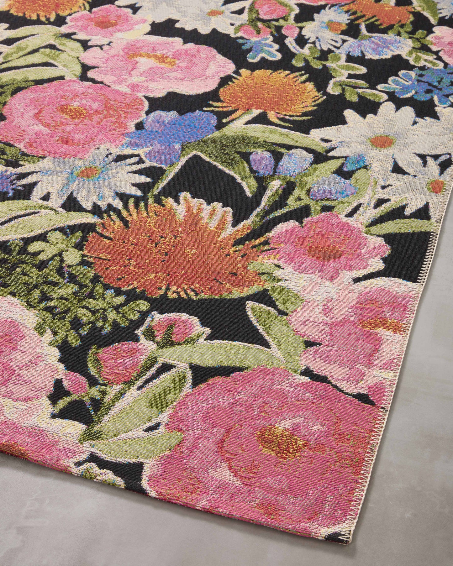 Loloi Botanical Black Multi Indoor/Outdoor