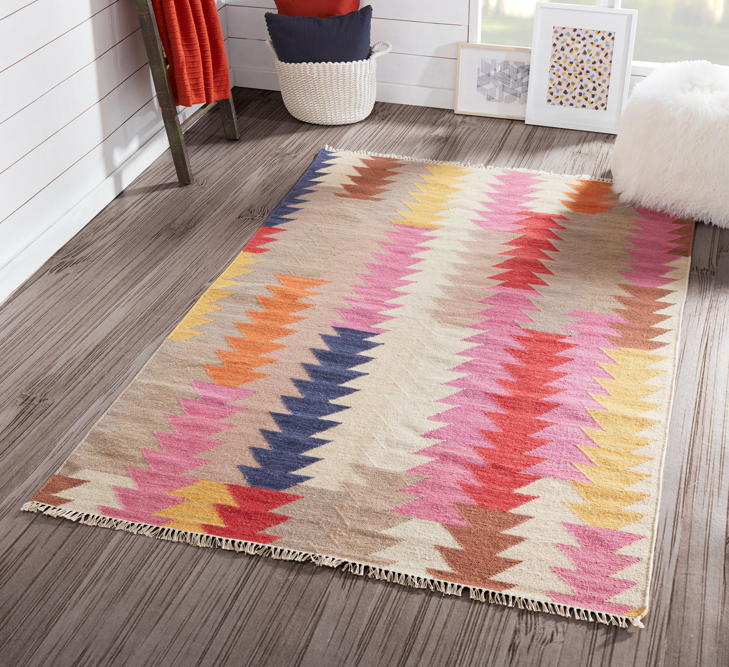 Momeni Caravan Multi Casual