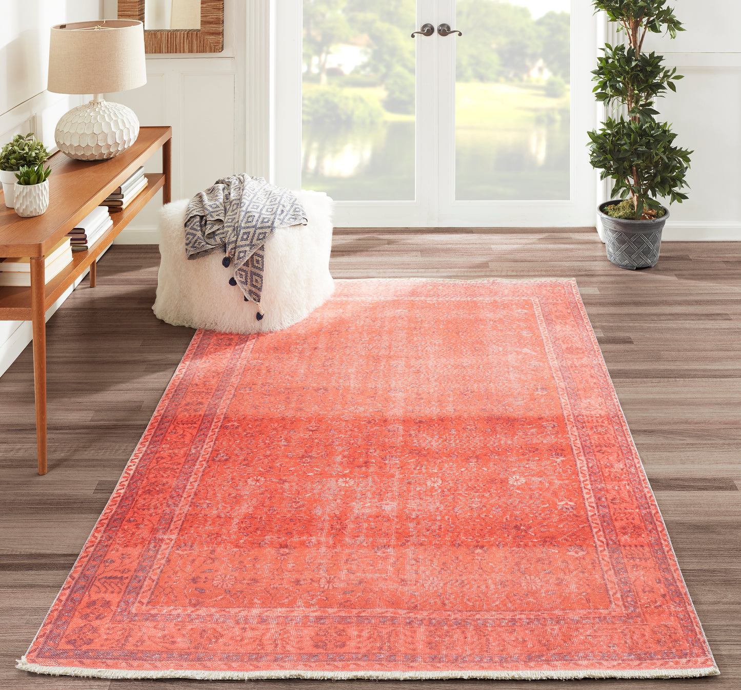 Momeni Chandler Coral Traditional