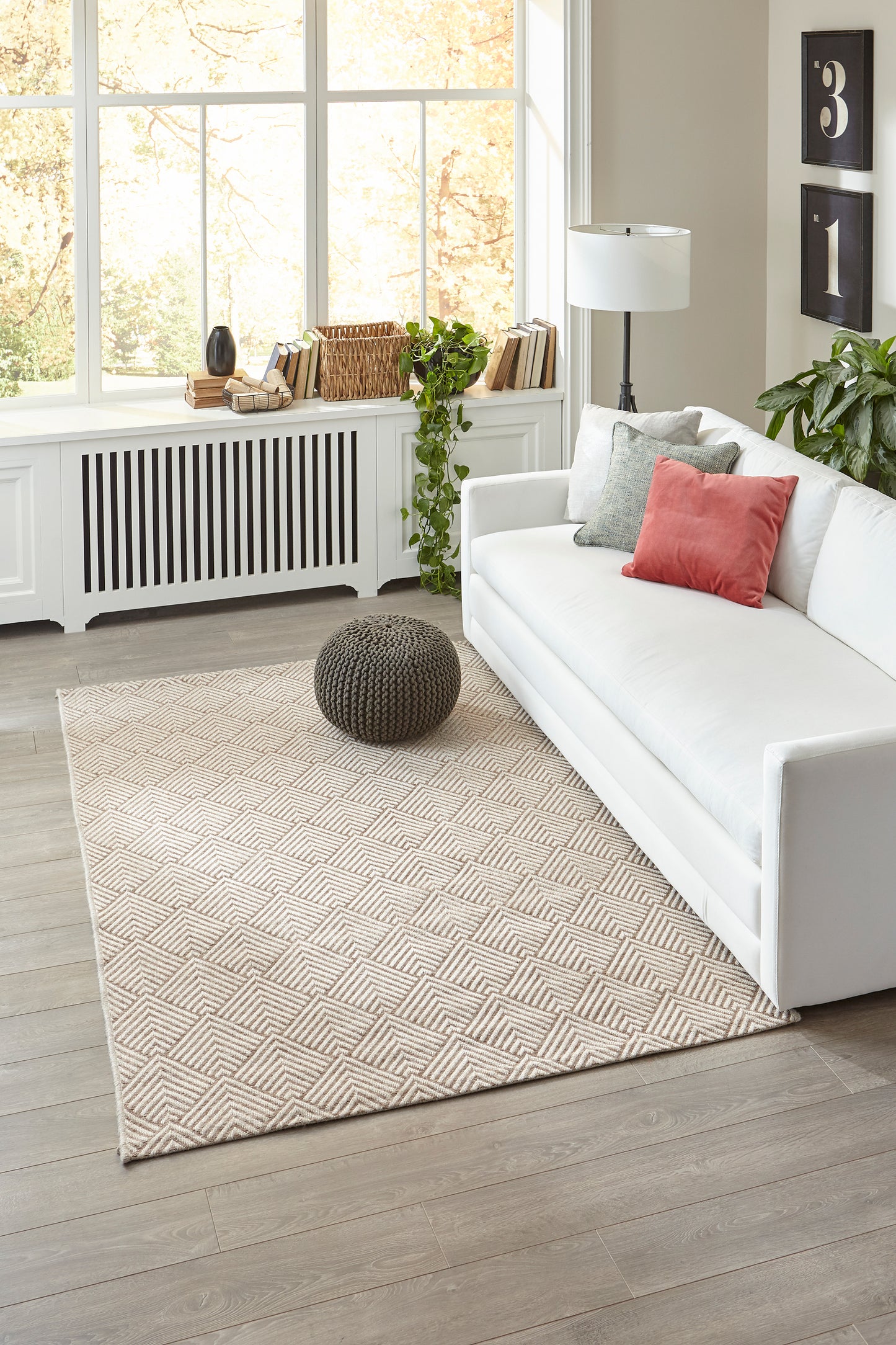 Momeni Como Beige Contemporary