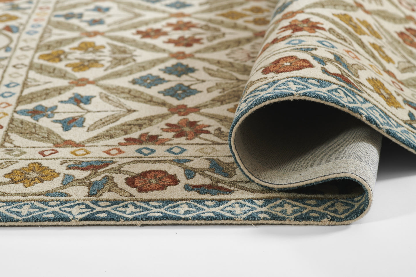Momeni Cotswold Blue Traditional