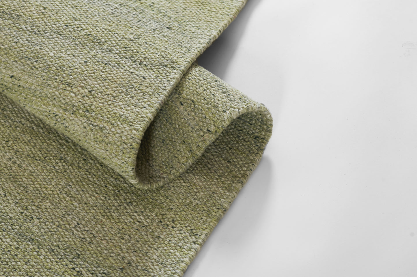 Momeni Cove Green Contemporary