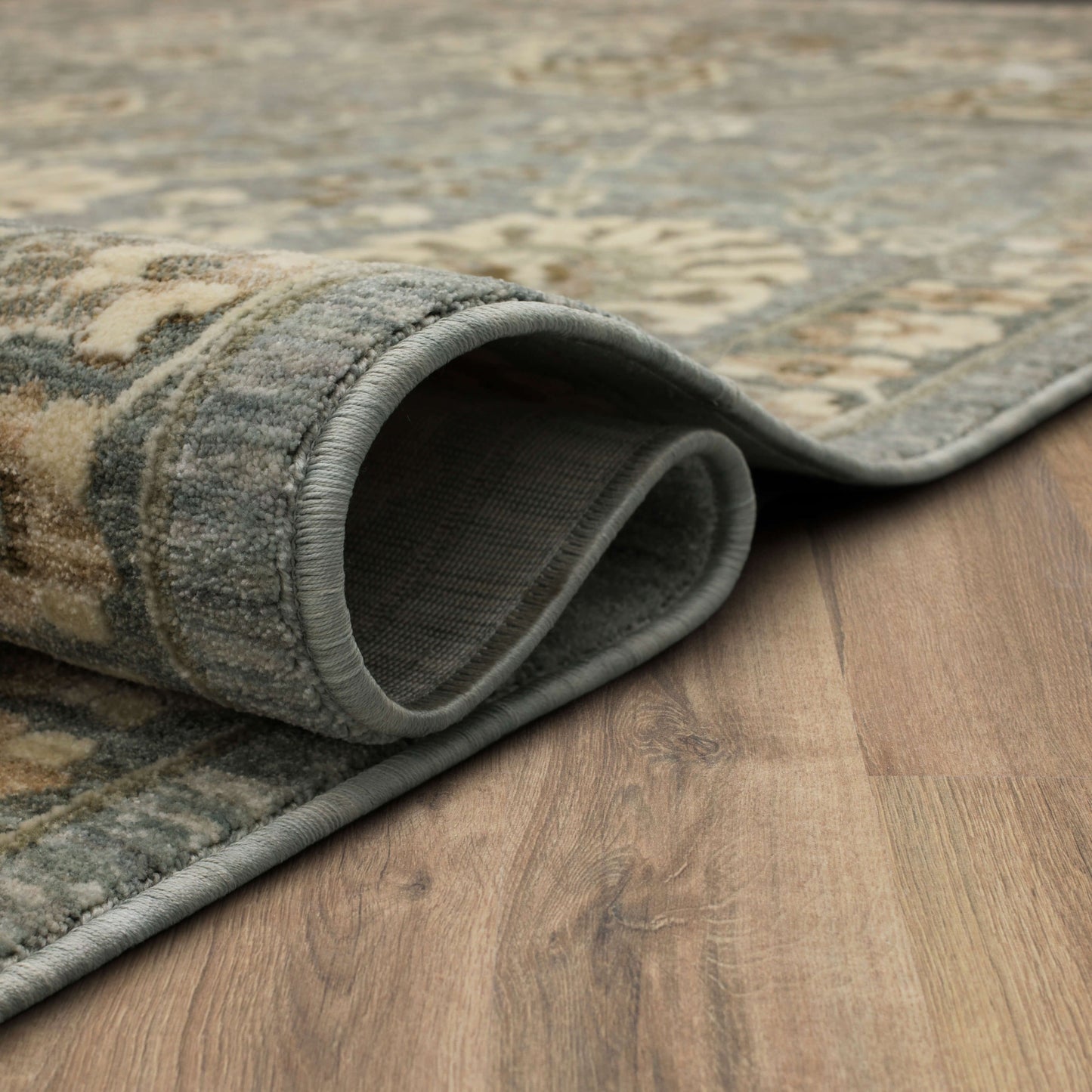 Karastan Divina Cream Traditional