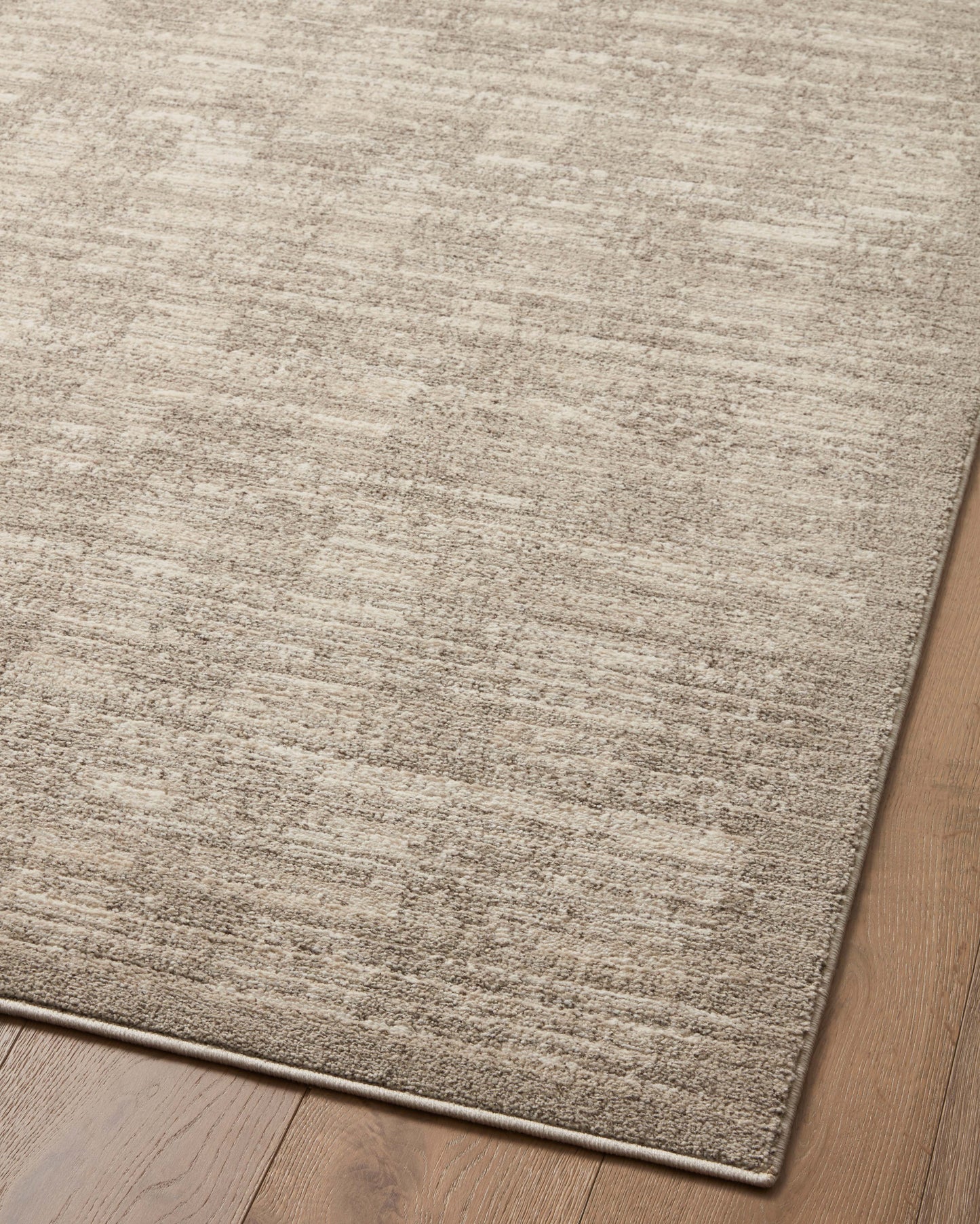 Loloi Darby Pebble Sand Transitional