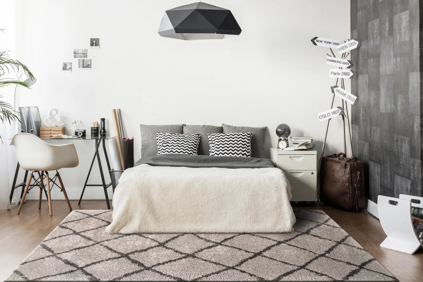 Dynamic Rugs Callie 4972 Grey Dark Grey Modern Machine-Made Rug