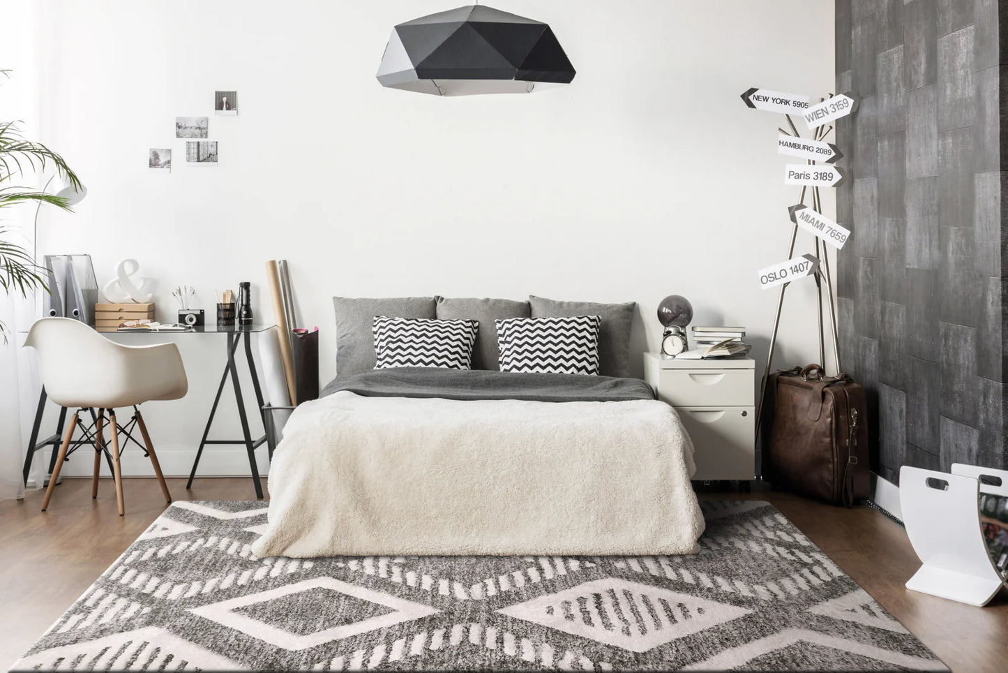 Dynamic Rugs Cruz 7006 Grey Ivory Modern Machine-Made Rug