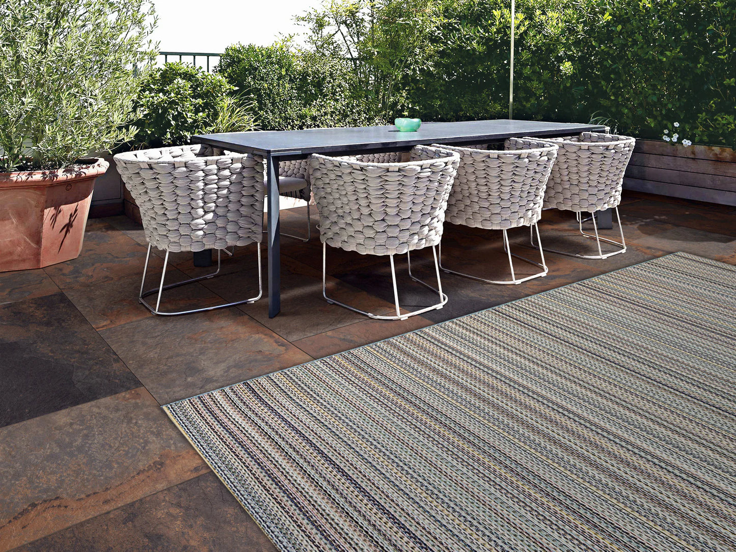 Dynamic Rugs Brighton 8160 Blue Contemporary Machine-Made Rug