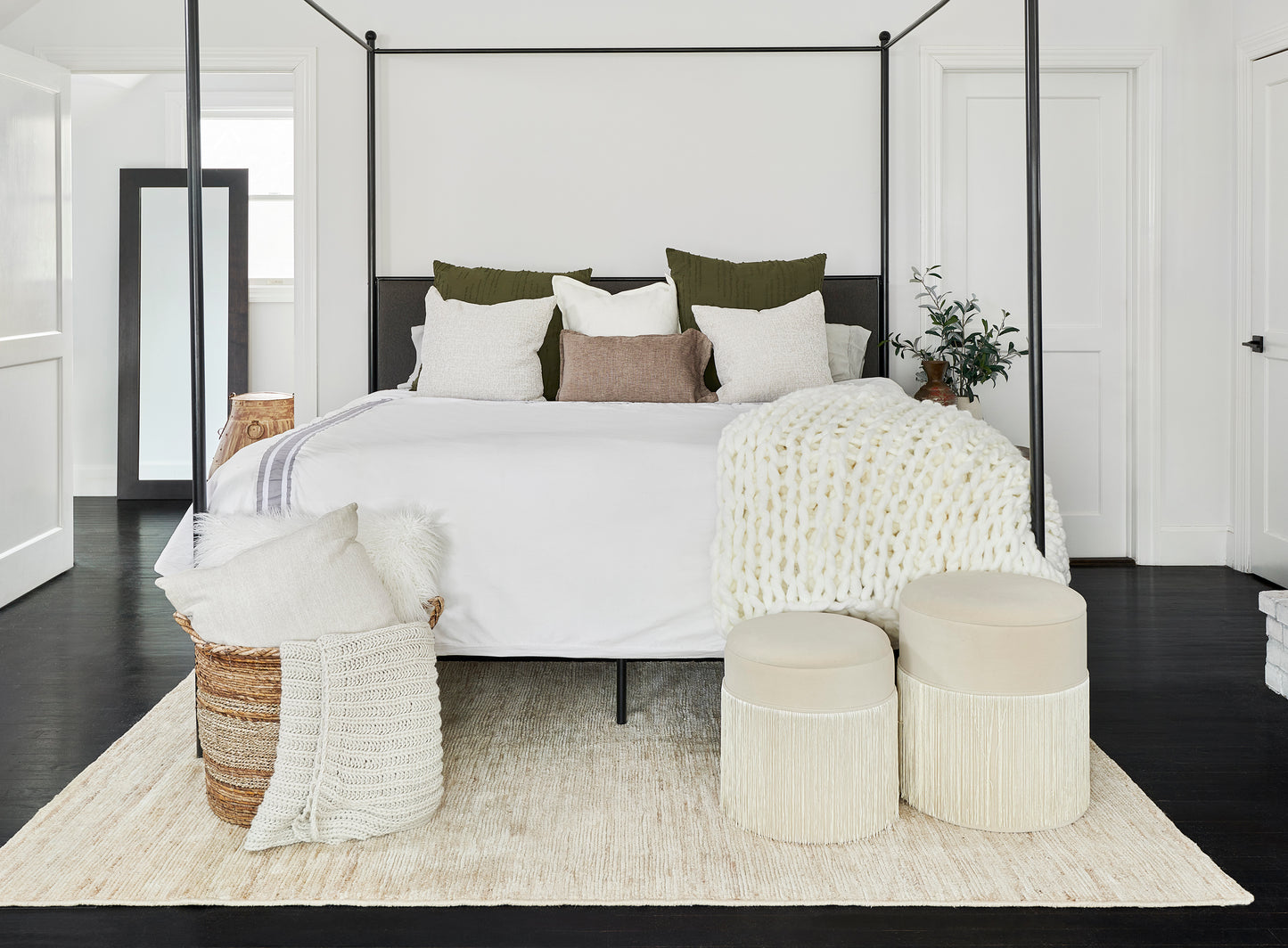 Momeni Etra Natural Transitional