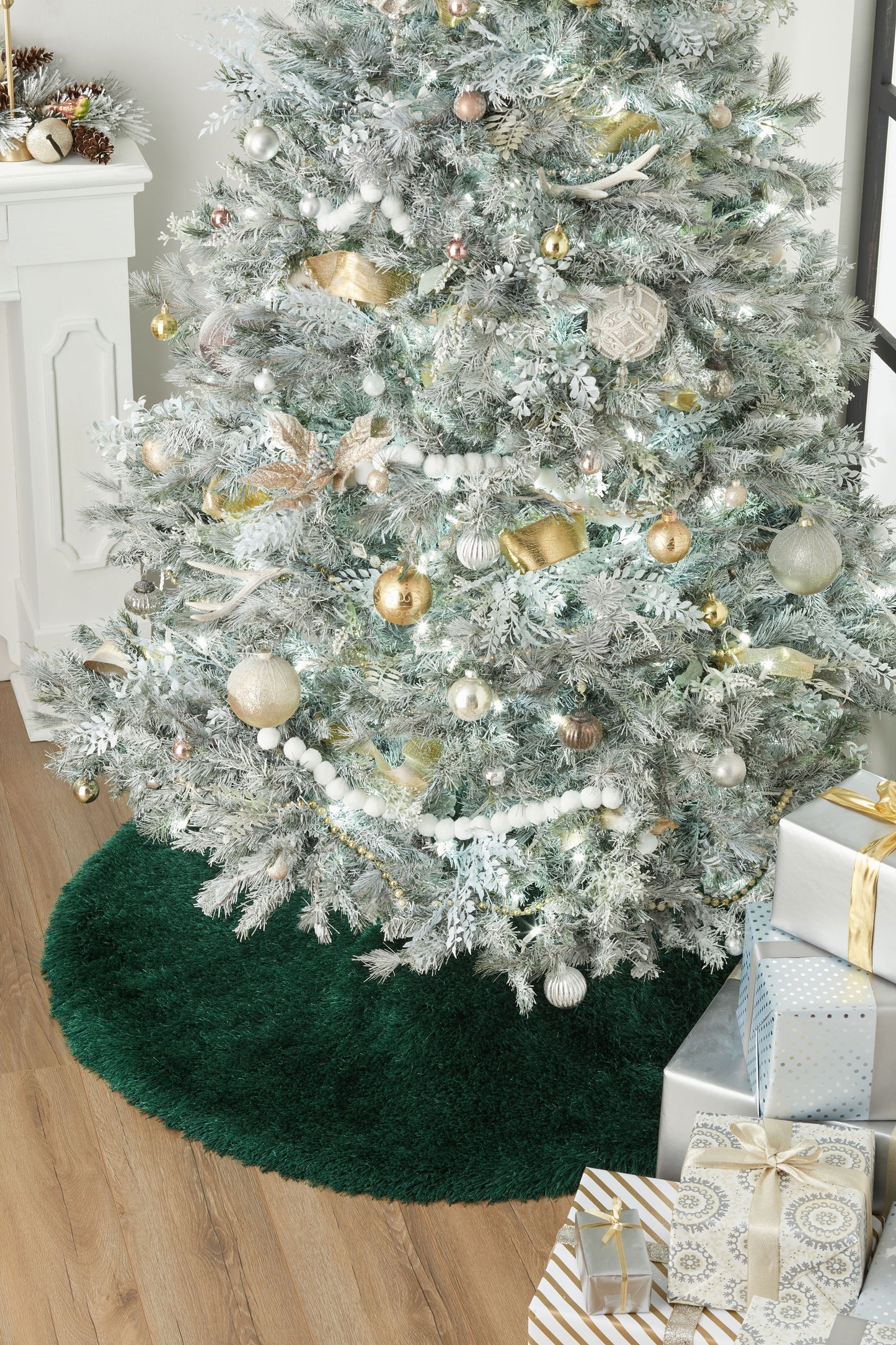Momeni Furry Tree Skirt Green Modern