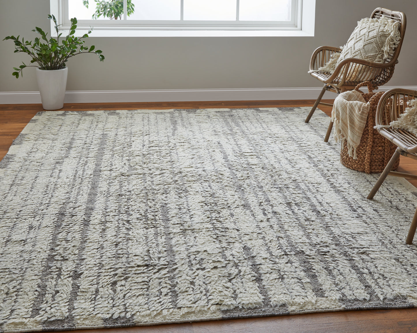 Feizy Ashby 8906F Ivory Gray Transitional/Casual Hand Woven Rug
