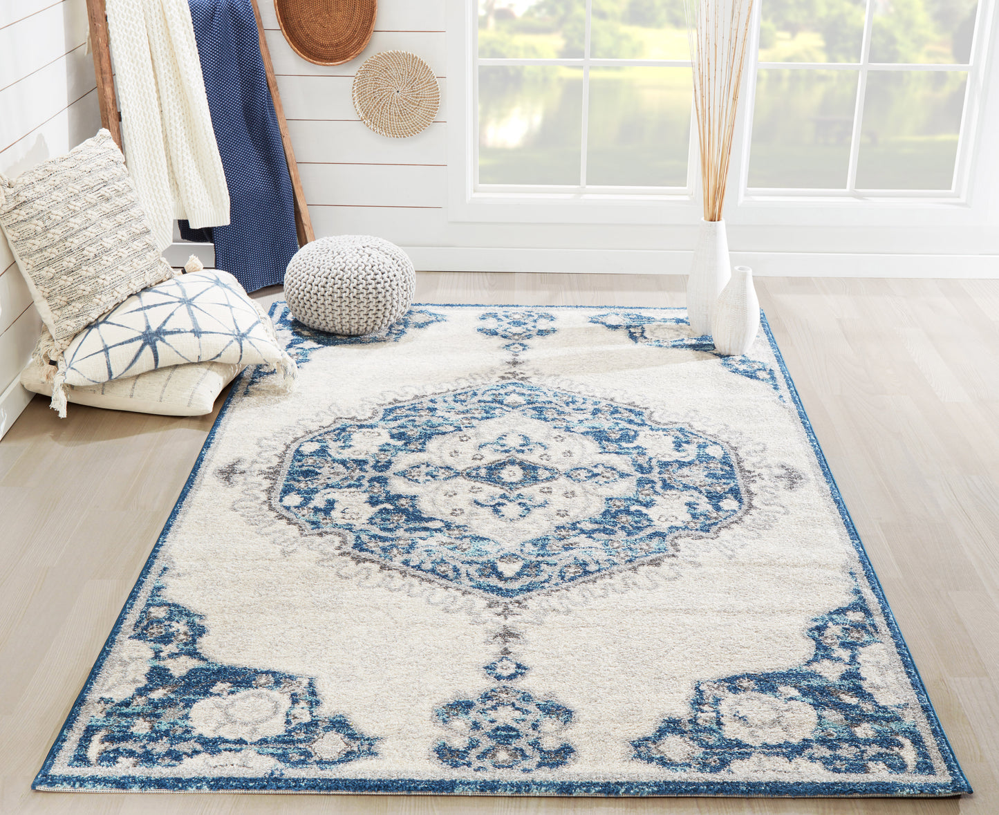 Momeni Haley Grey Traditional