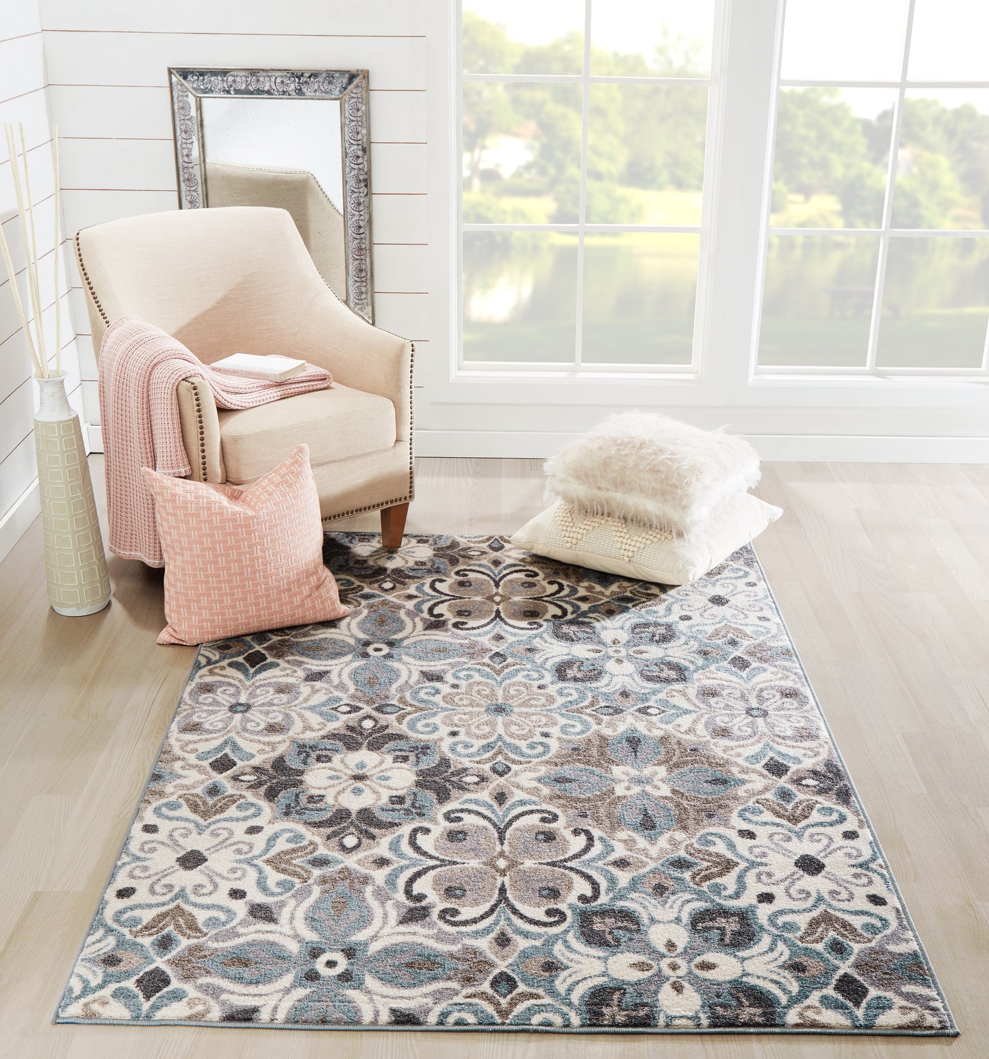 Momeni Haley Grey Traditional