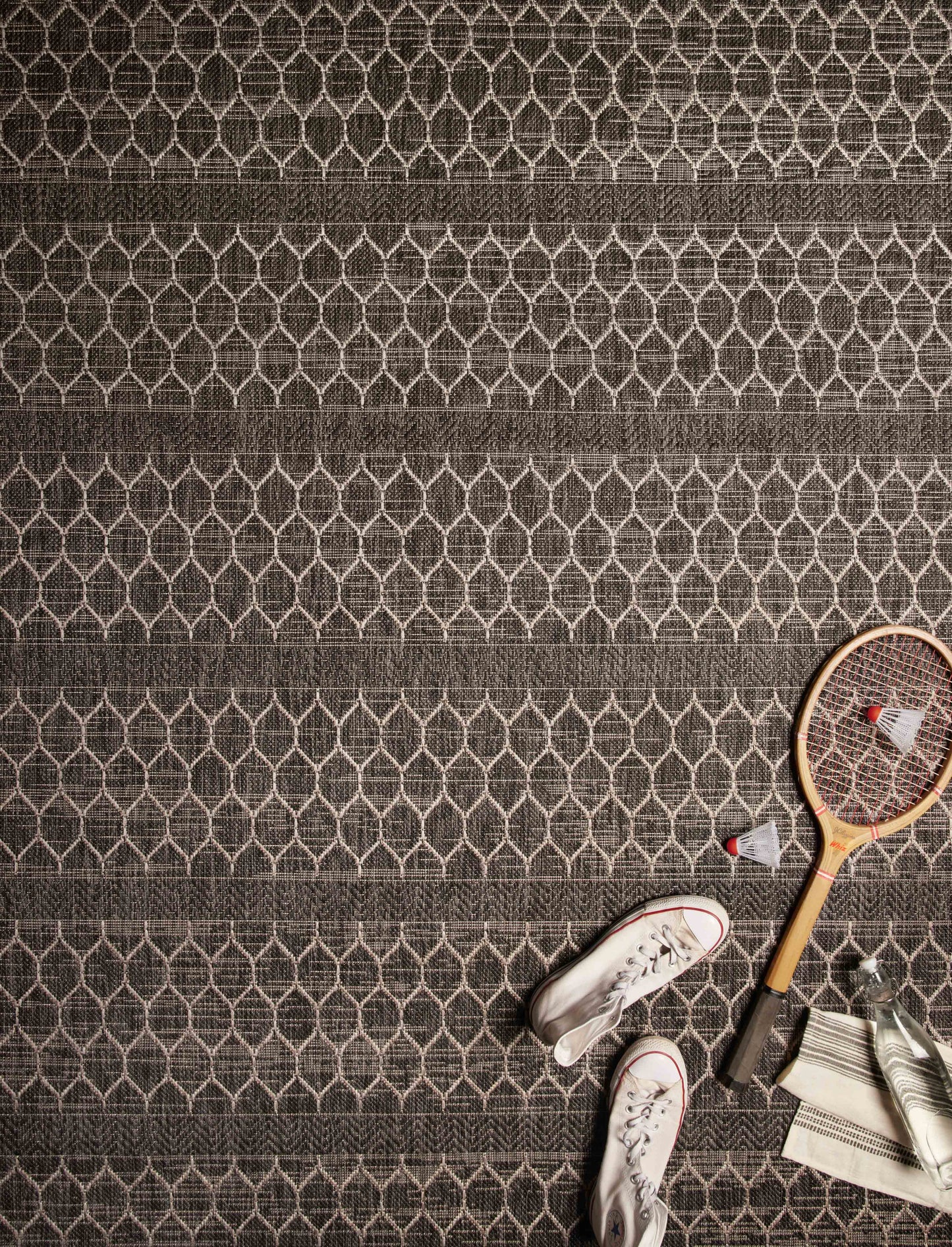 Loloi Isle Black Grey Indoor/Outdoor