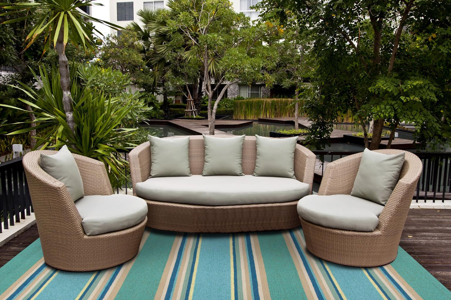 Kas Harbor 4230 Ocean Indoor/Outdoor Hand Hooked Rug