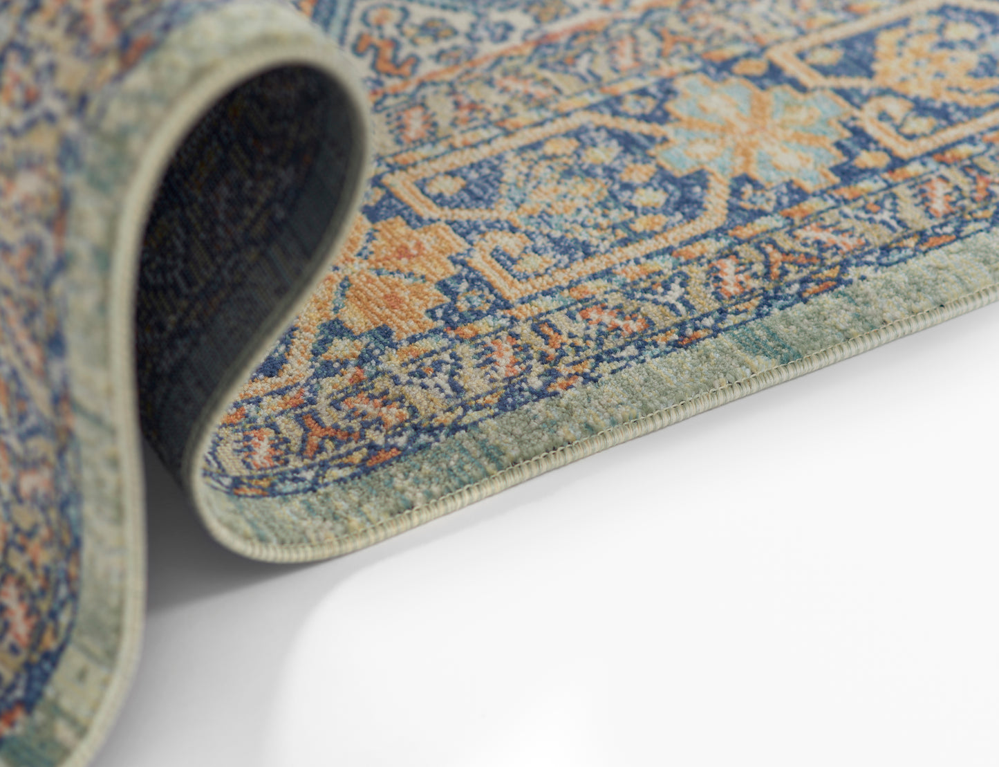 Momeni Lillihan Seafoam Traditional