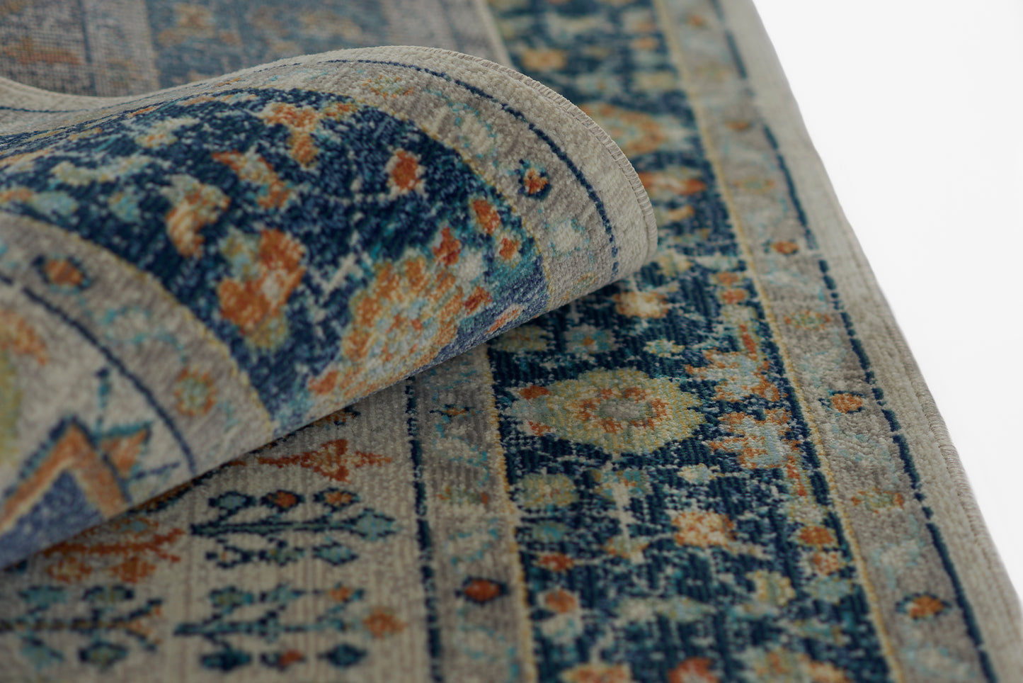 Momeni Lillihan Navy Traditional