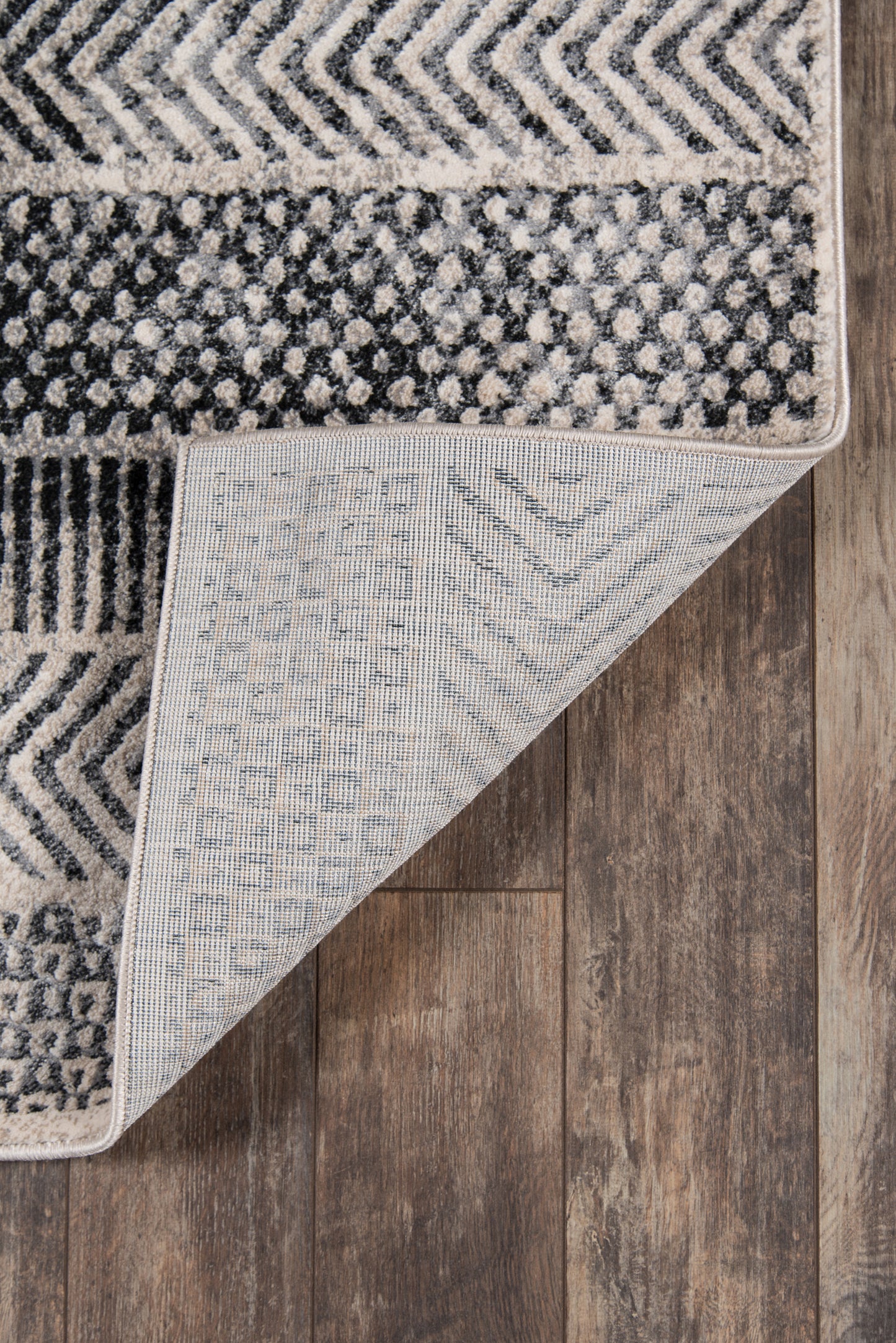Momeni Logan Grey Contemporary