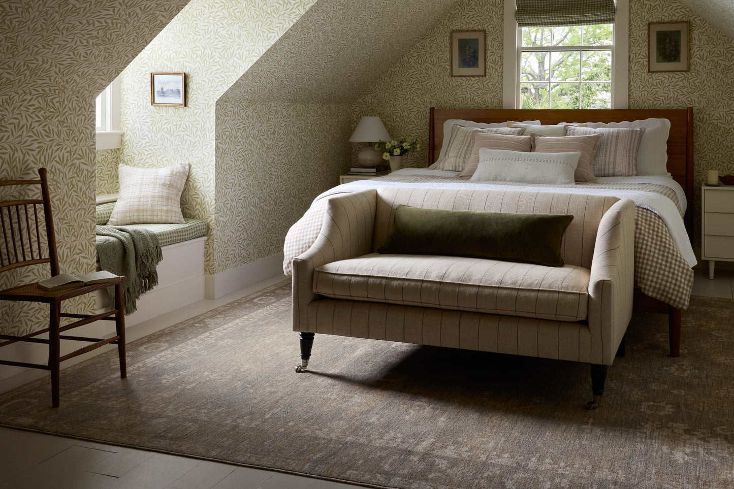 Chris Loves Julia x Loloi Louisa Lagoon Ivory Traditional