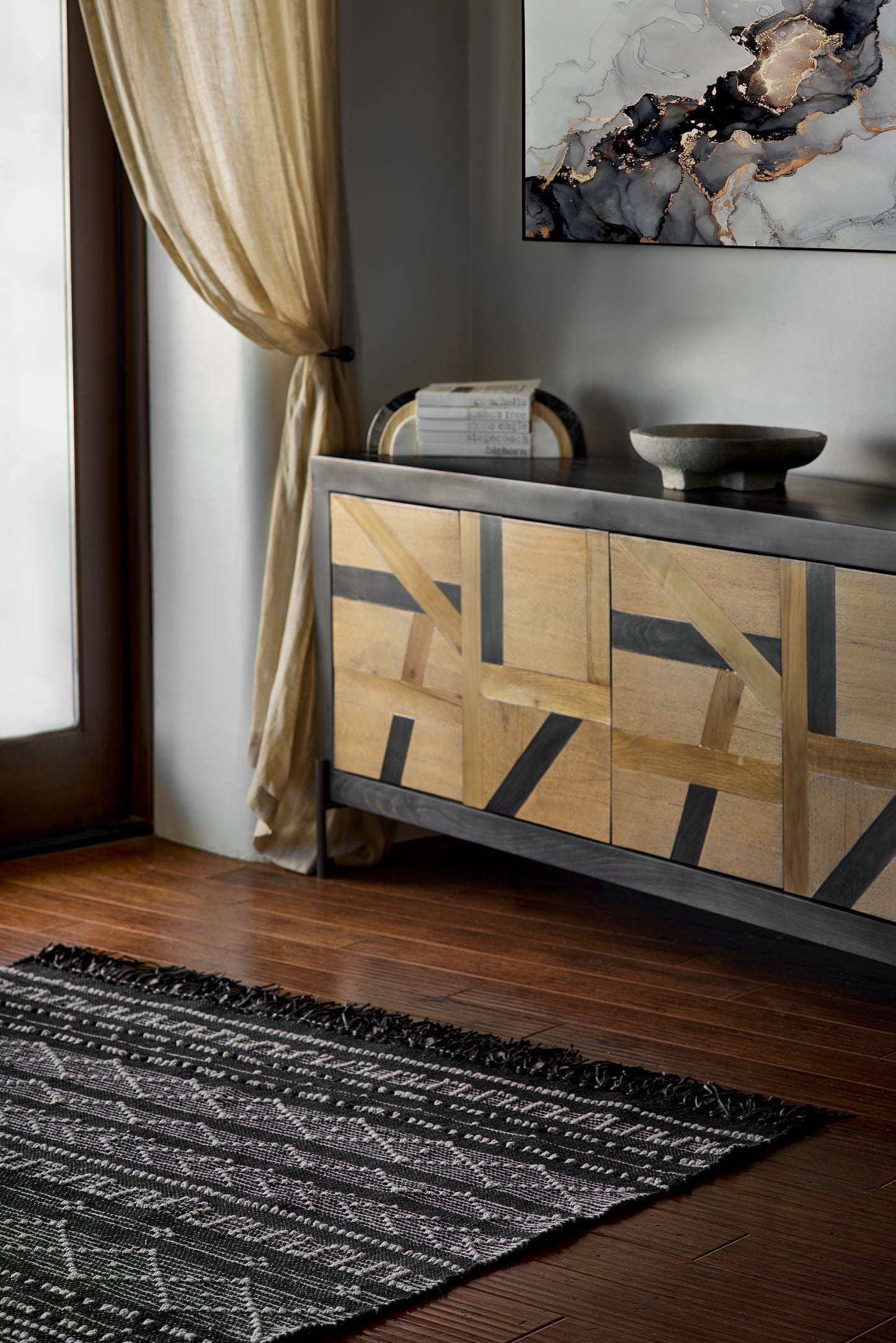 Momeni Otto Black Contemporary