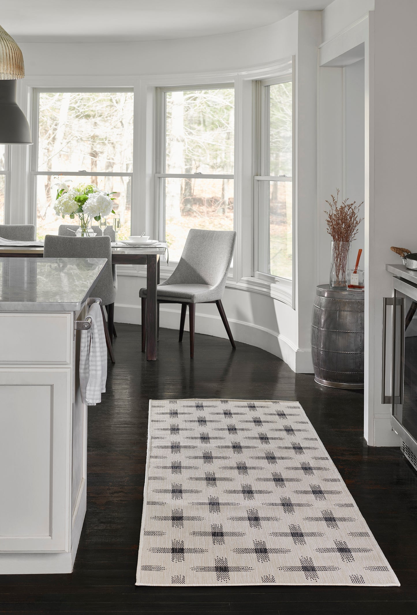 Momeni Riviera Ivory Contemporary