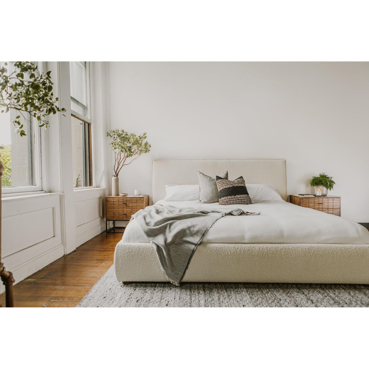 Moes Home Beds Recharge White Contemporary Furniture