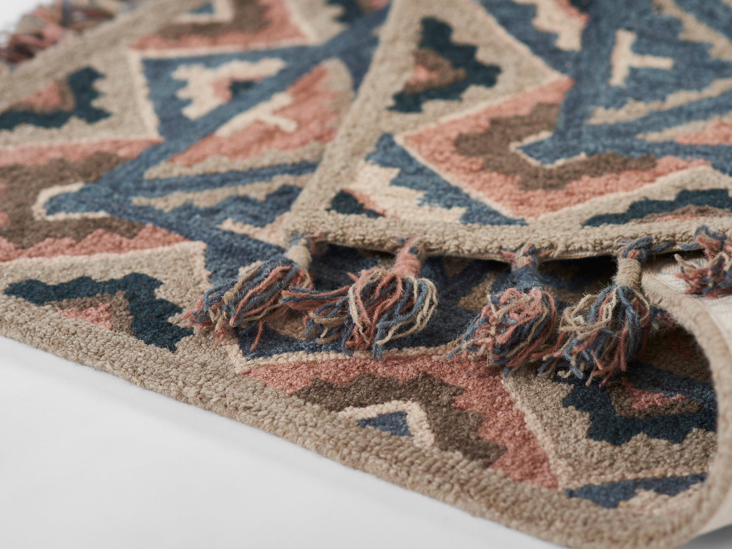 Momeni Tahoe Grey Transitional