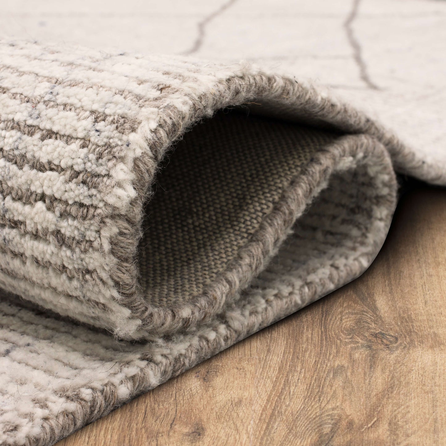 Karastan Tangier Silver Modern/Contemporary