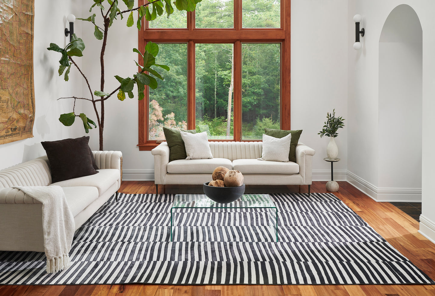 Momeni Xander Black Contemporary
