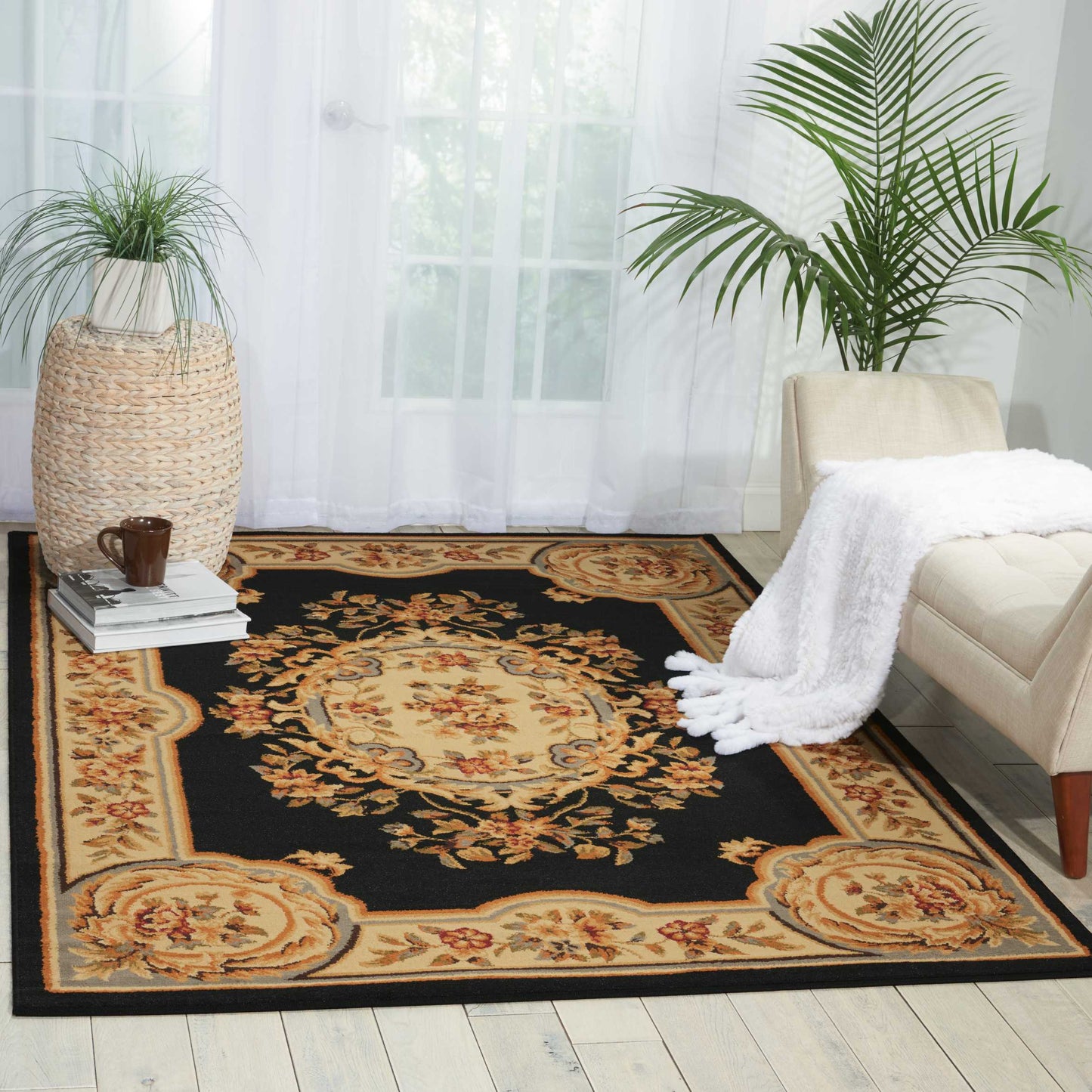 Nourison Home Paramount Black Traditional