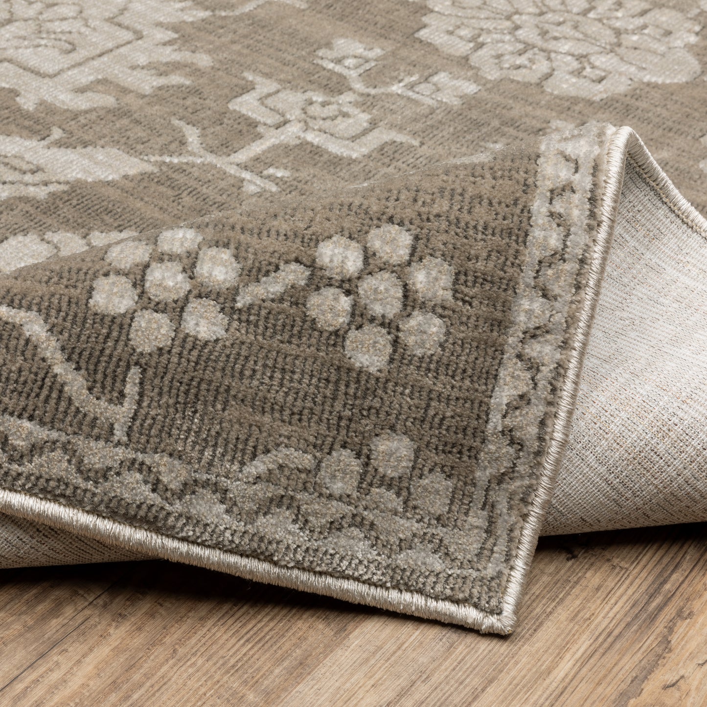 Oriental Weavers Intrigue Grey Light Grey Traditional