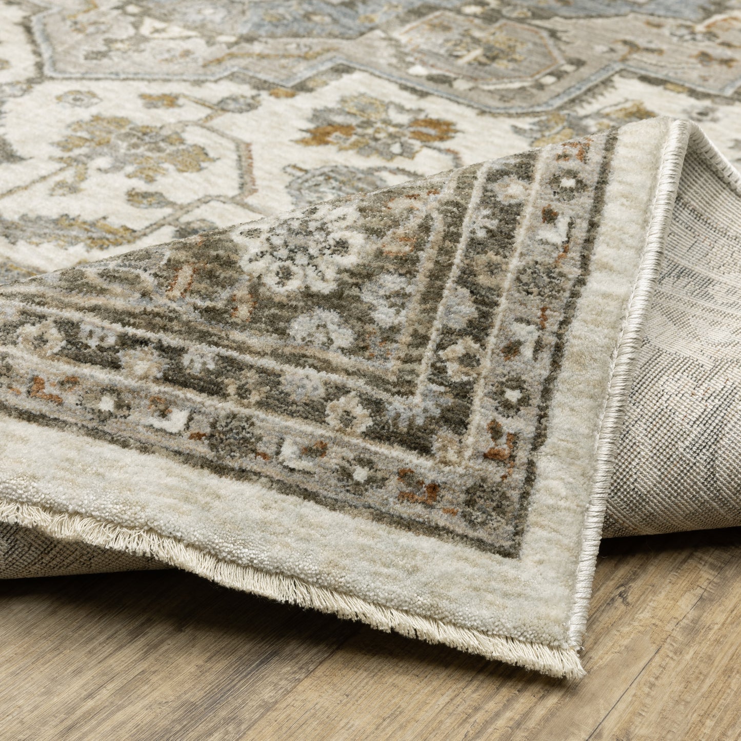 Oriental Weavers Maharaja Ivory Gold Traditional