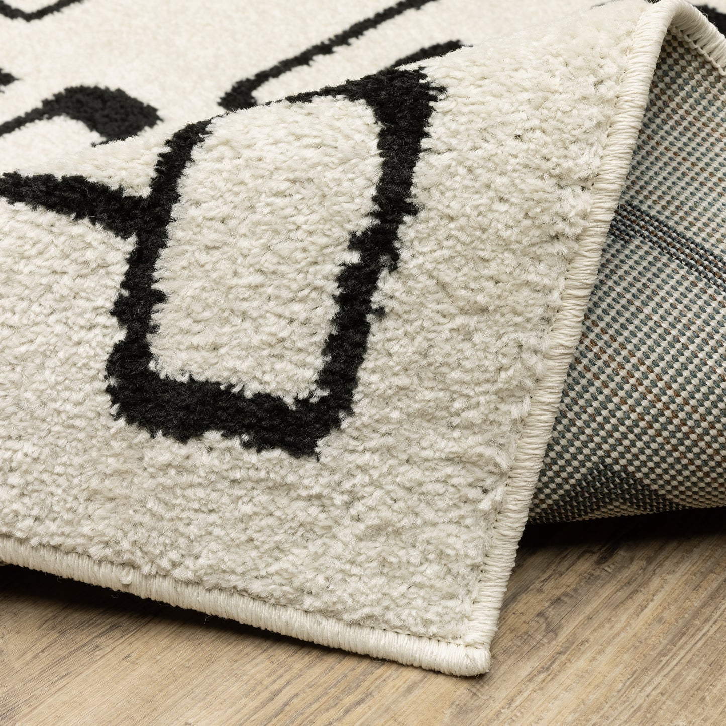 Oriental Weavers Quinn Beige Black Modern