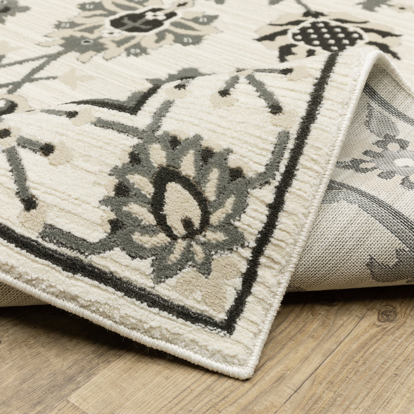 Oriental Weavers Raylan Ivory Grey Traditional
