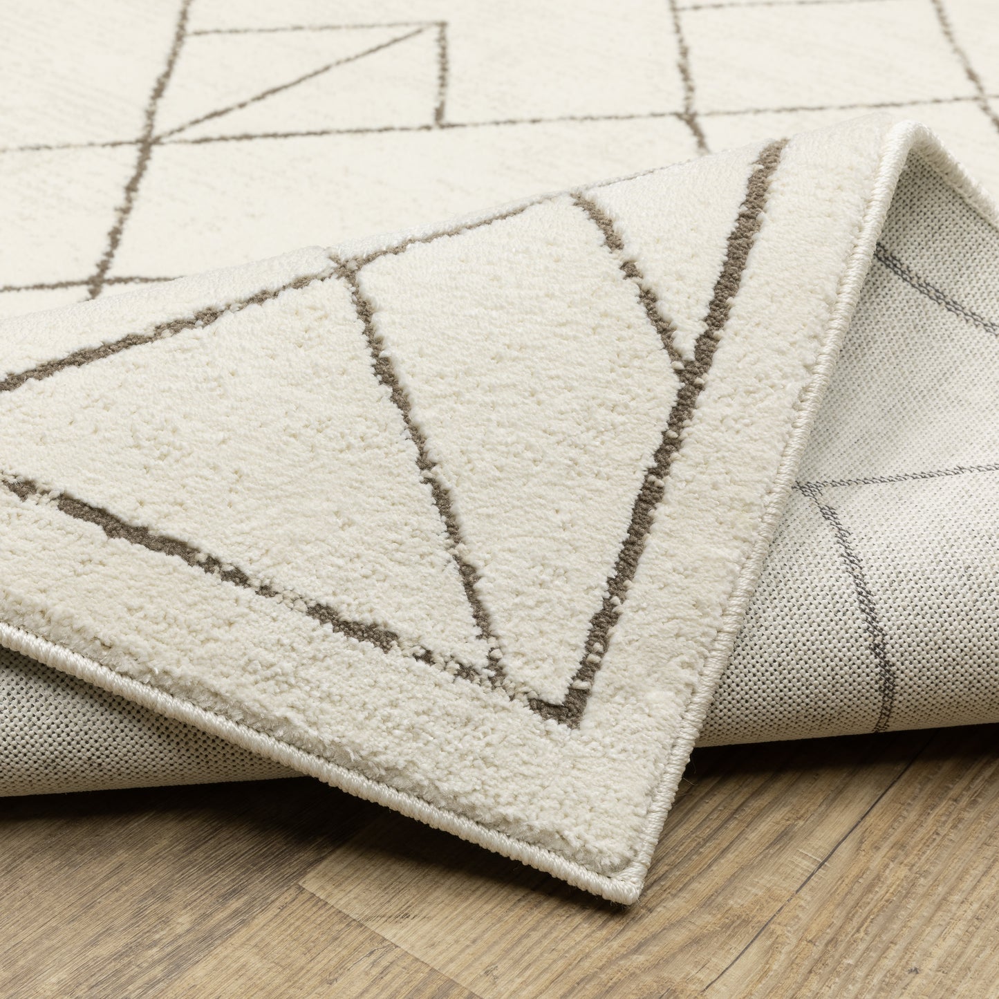 Oriental Weavers Raylan Ivory Taupe Modern & Contemporary