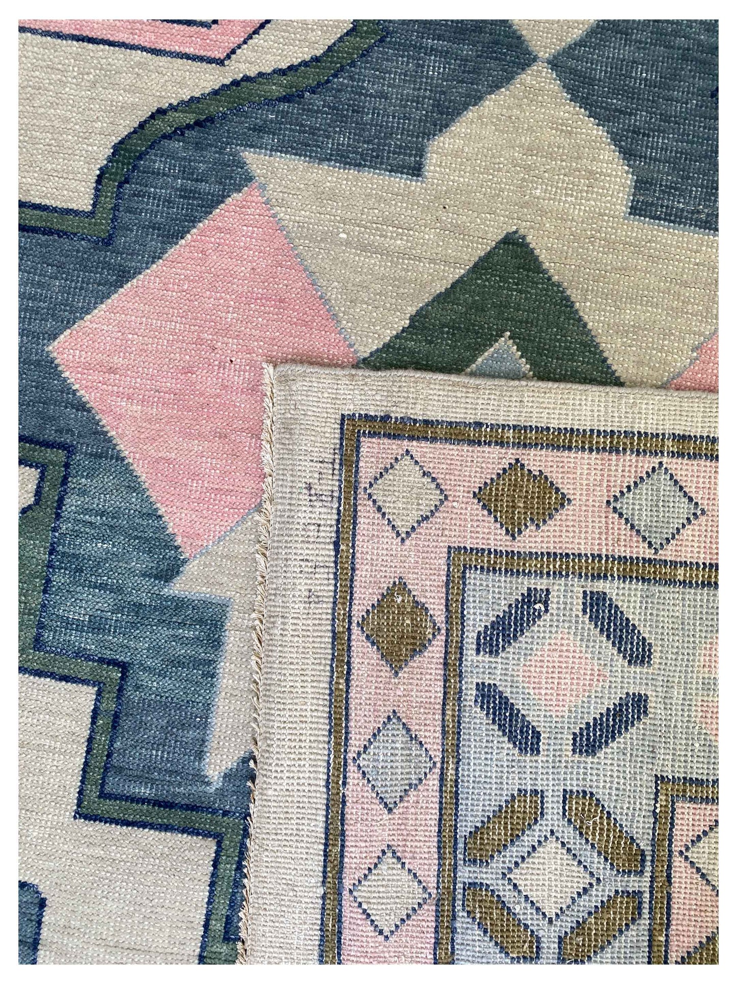 Artisan Blossom Ivory Grey Traditional Knotted Rug