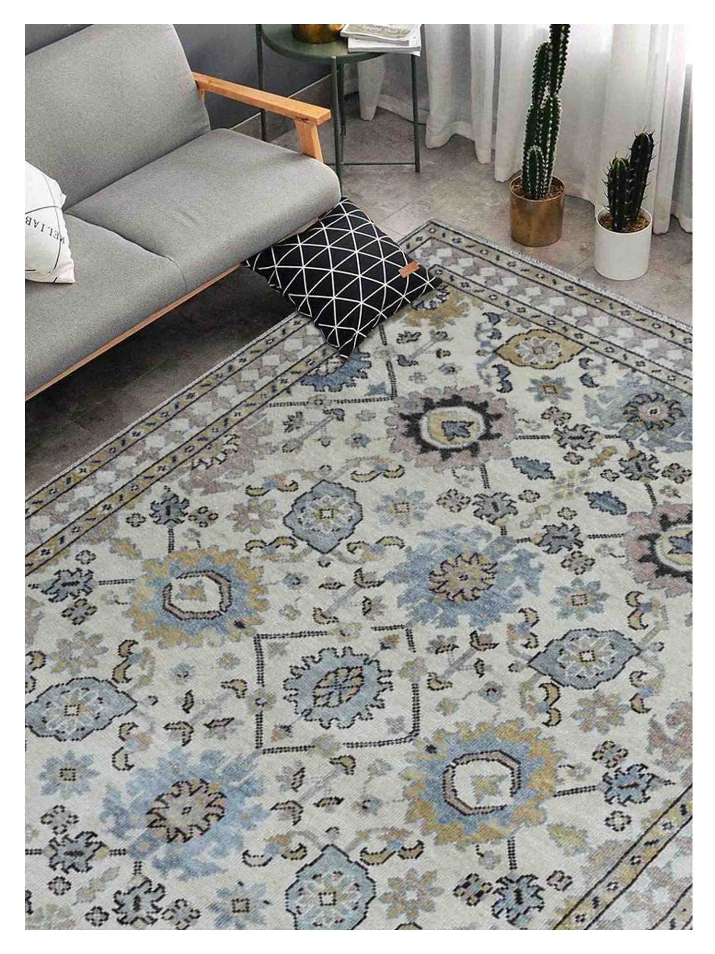Artisan Aimee Ivory Ivory Traditional Knotted Rug