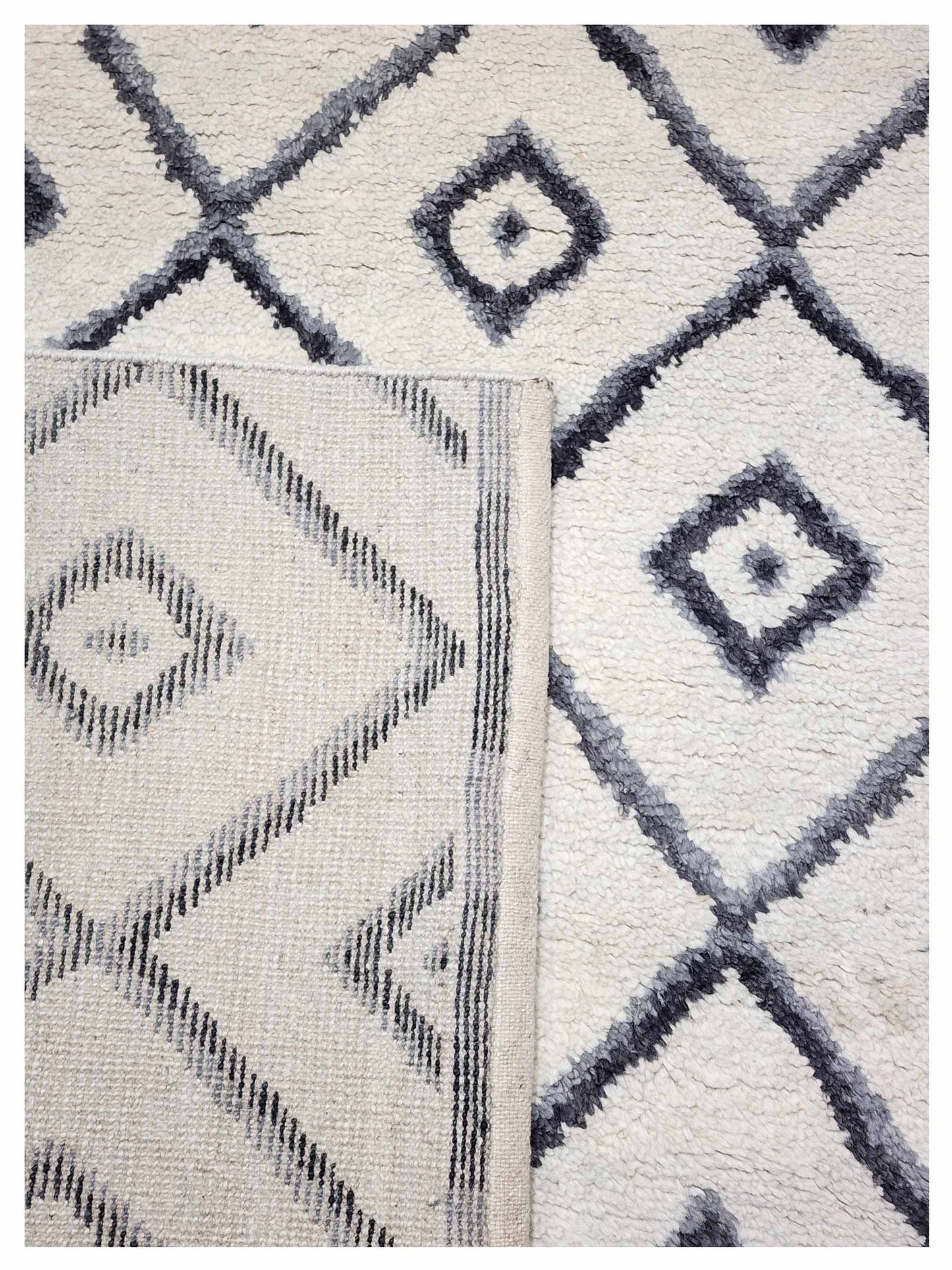 Artisan Marion Ivory Grey Transitional Knotted Rug